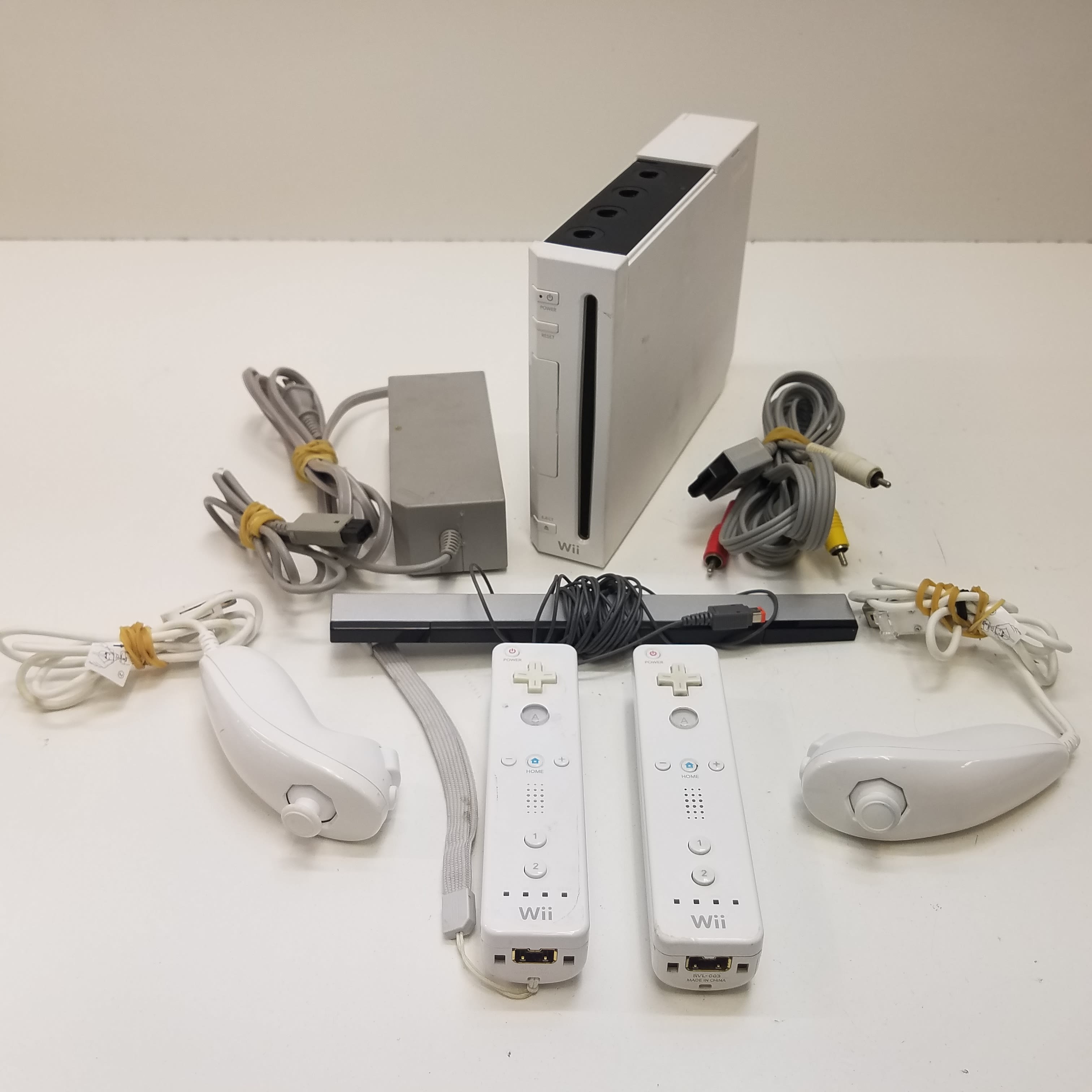 Buy the Nintendo Wii Console W/ Accessories | GoodwillFinds