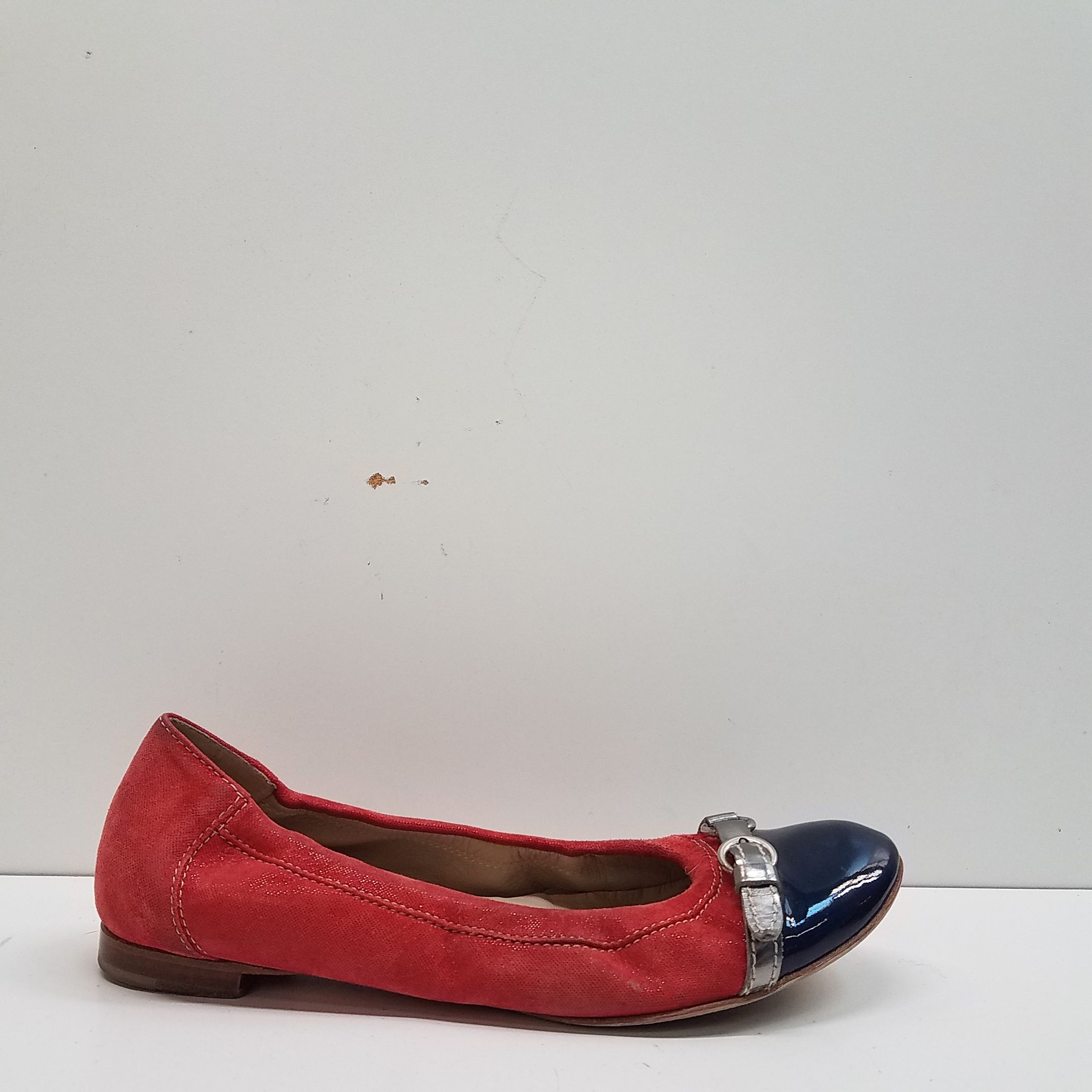 Buy the Agl Attilio Guisti Leombruni Cap Toe Ballet Flats US 7.5