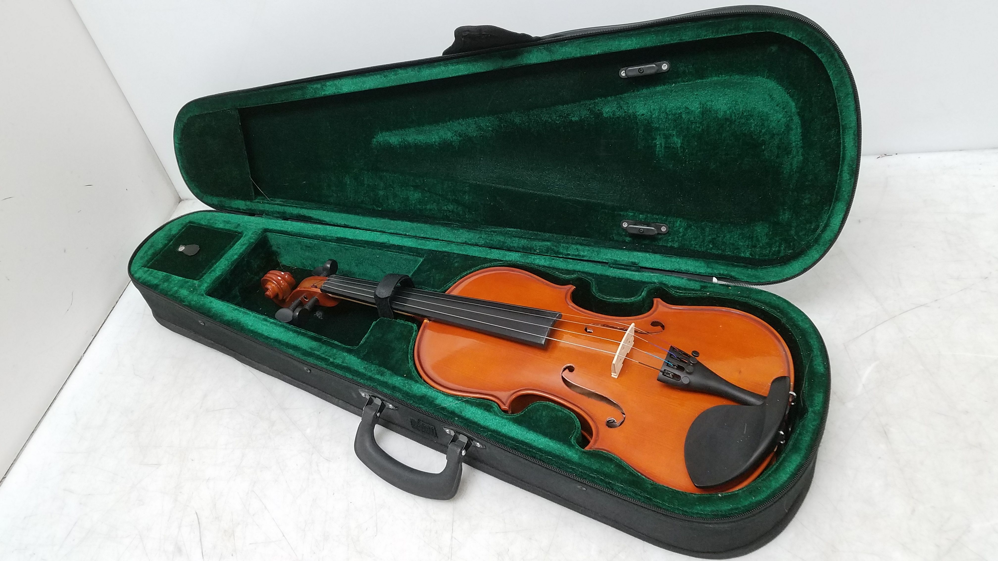 Dipalo violin store