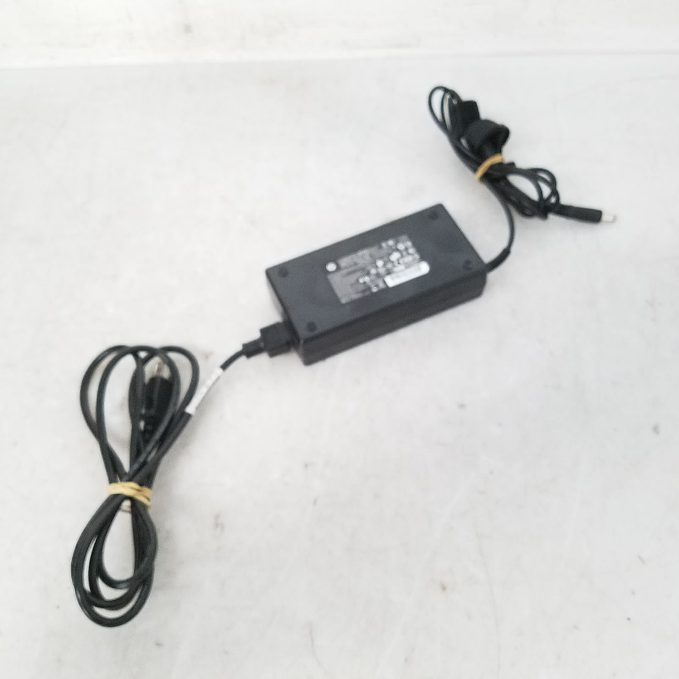 Buy the HP TPC-AA501 P/N 901571-004 AC power laptop charger