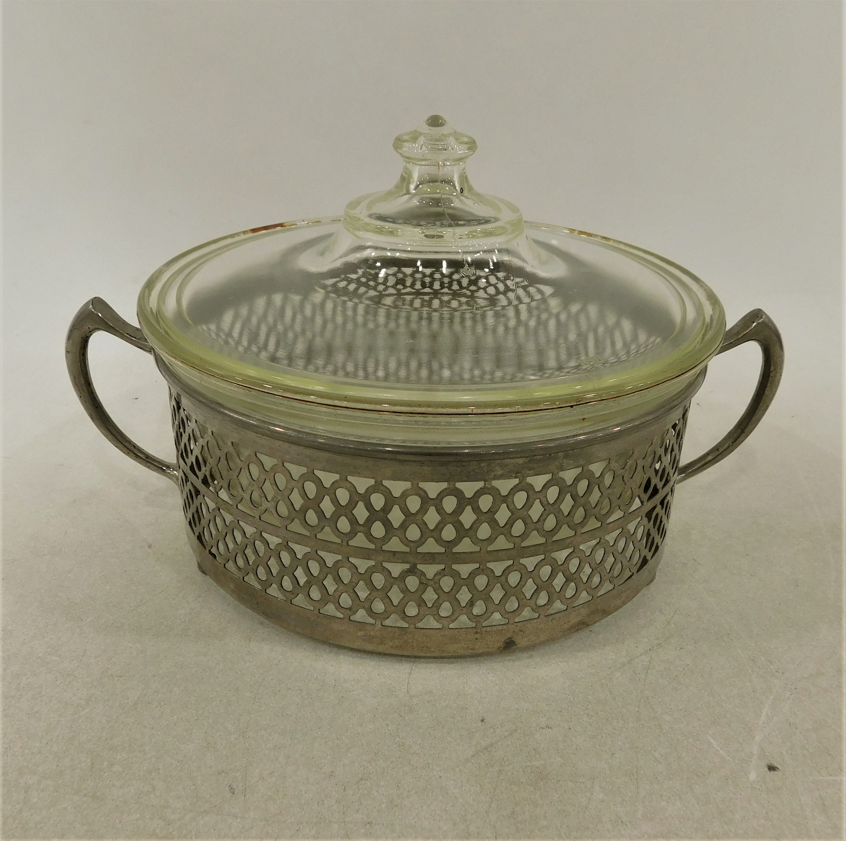 Buy the Vintage 1919 Stamped Pyrex Glass Round Casserole Dish with Lid ...