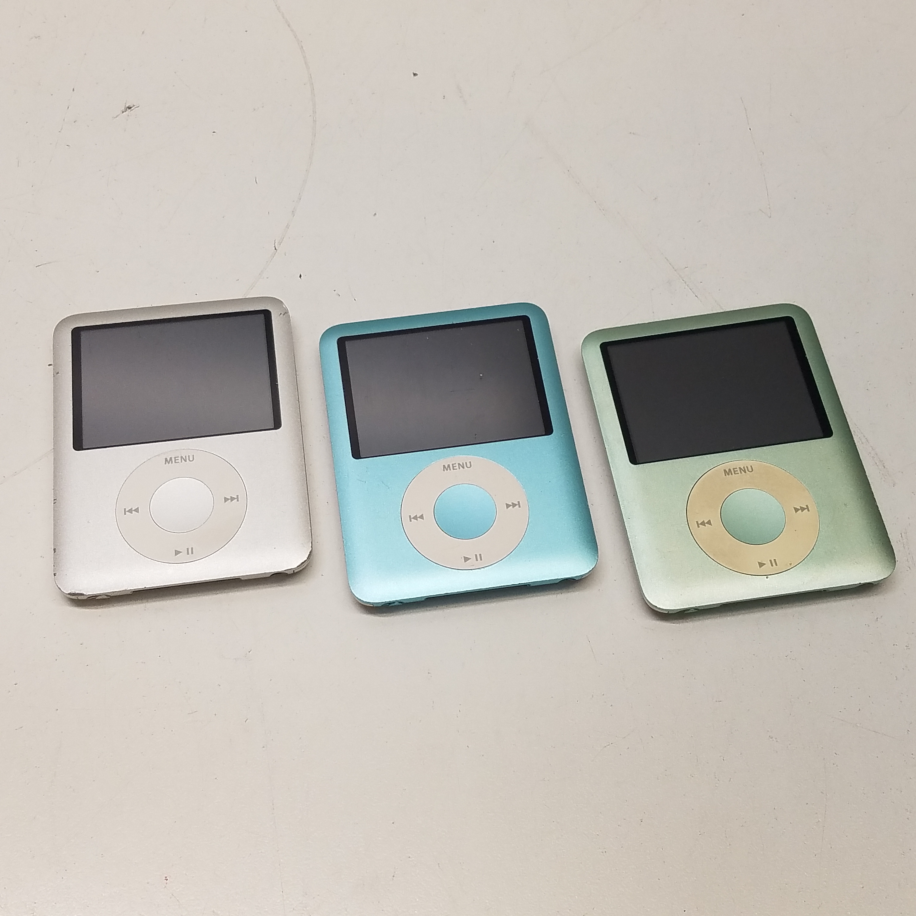 Buy the 3 Apple iPod Nano 3rd Gen. - A1236 - | GoodwillFinds