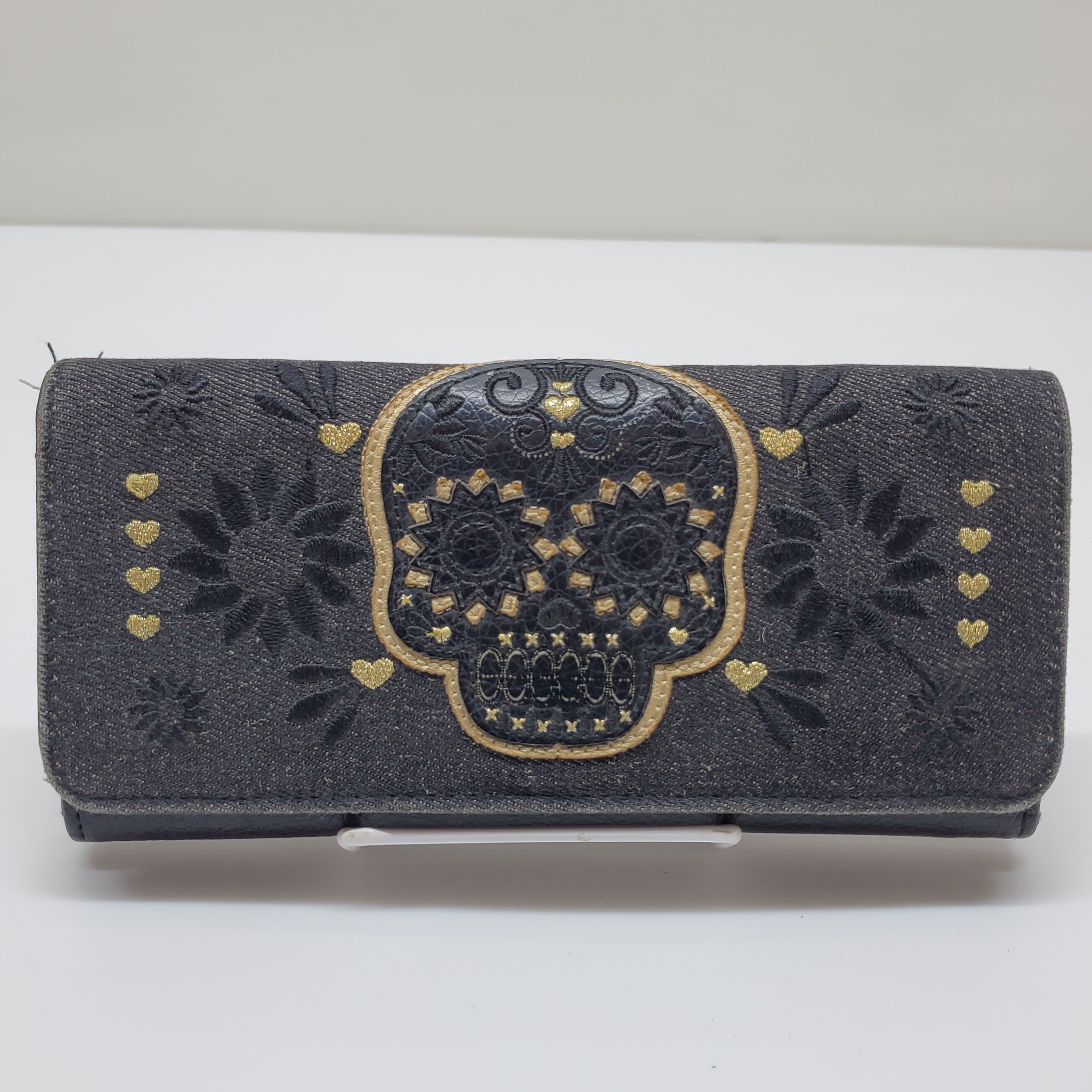 Loungefly best sale wallet skull