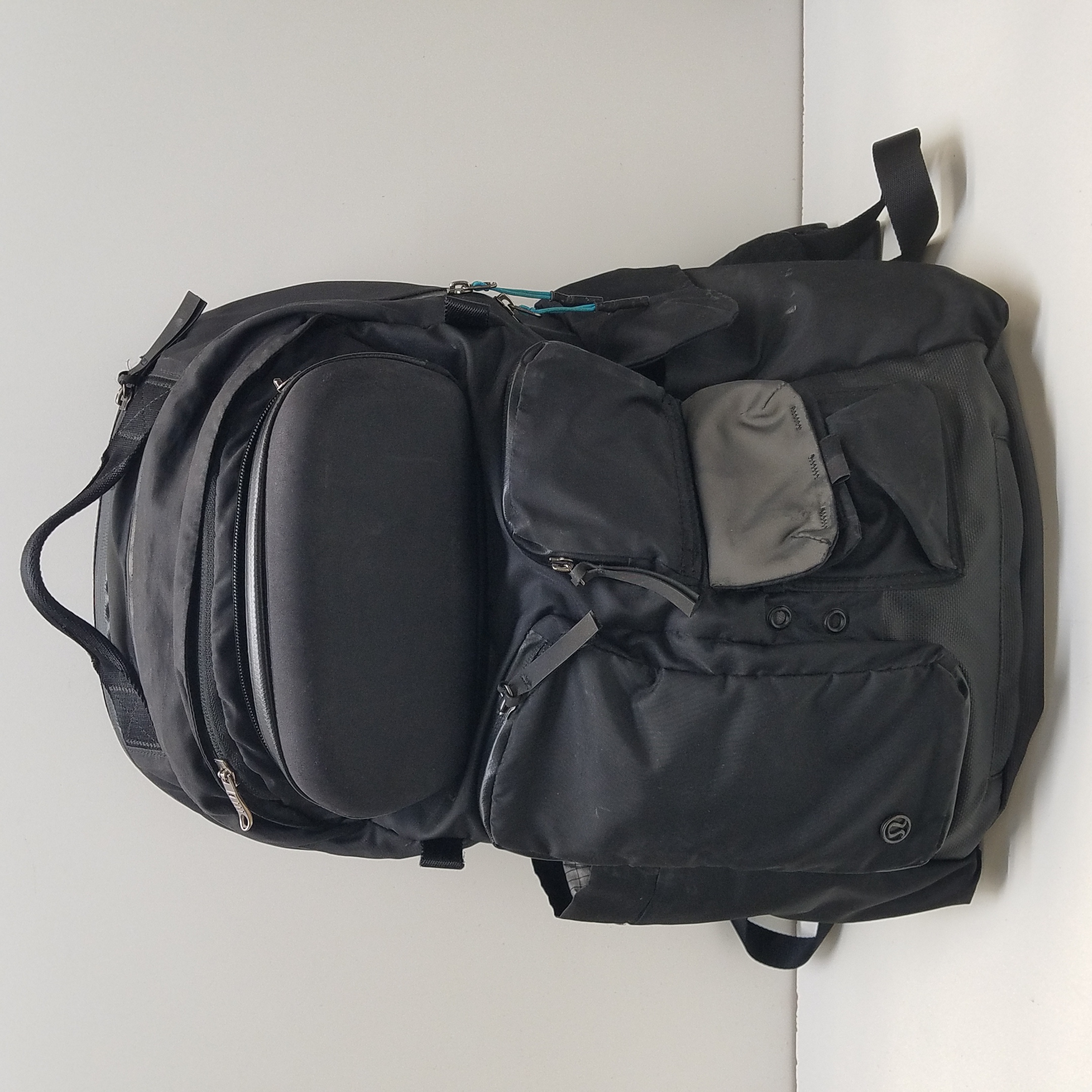 Buy the Lululemon Cruiser Backpack 22L Black | GoodwillFinds