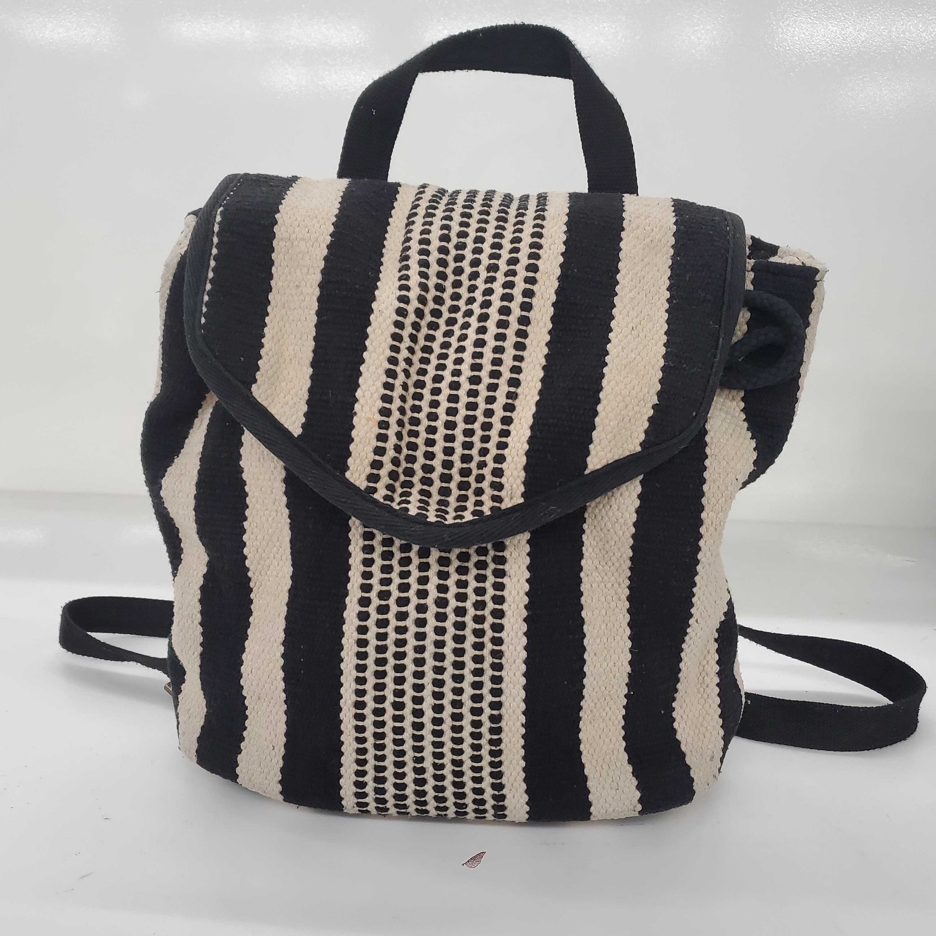 Universal thread 2025 goods co backpack