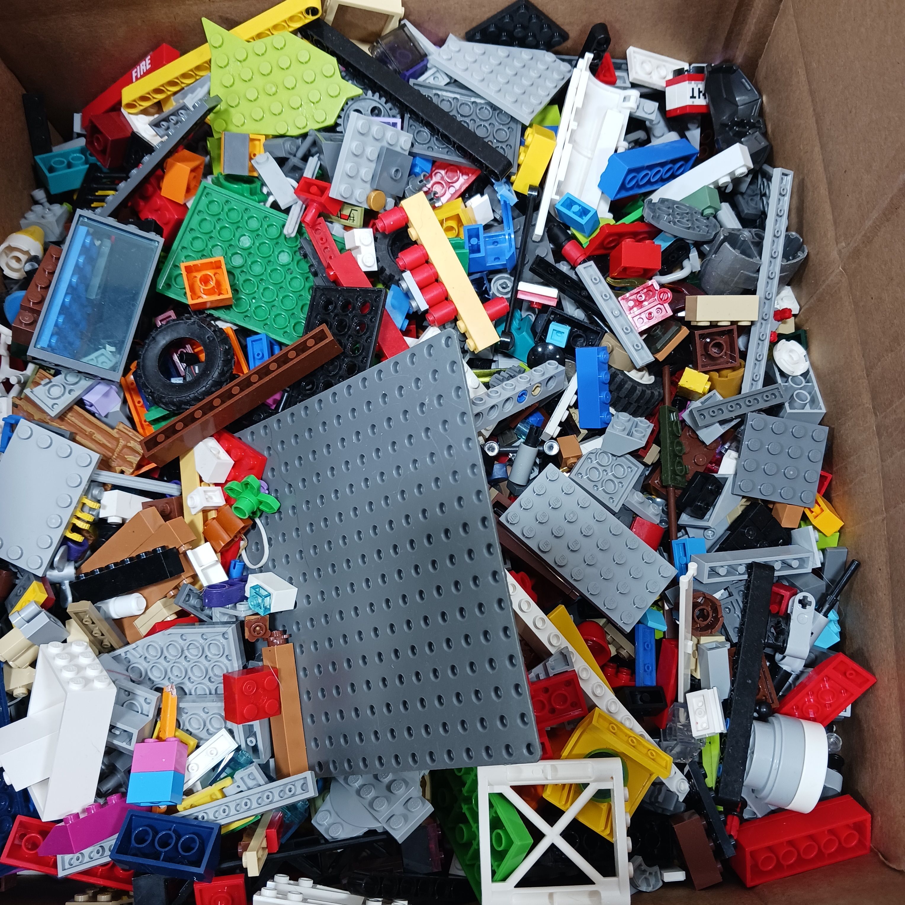 Buy the 8.6lbs Bundle of Assorted Multicolor Legos | GoodwillFinds