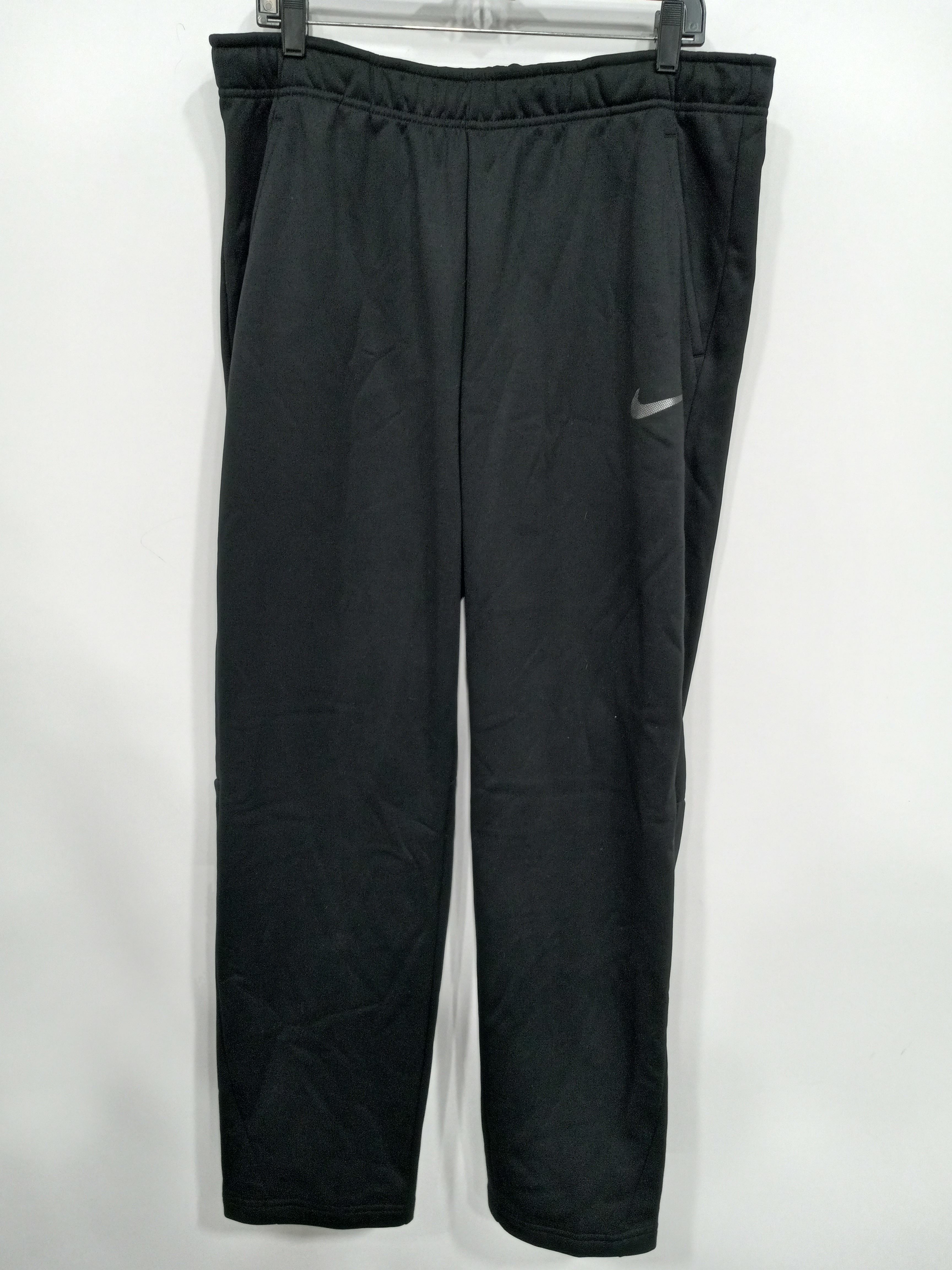 Buy the Men's Nike Standard Fit Sweatpants Sz L NWT | GoodwillFinds