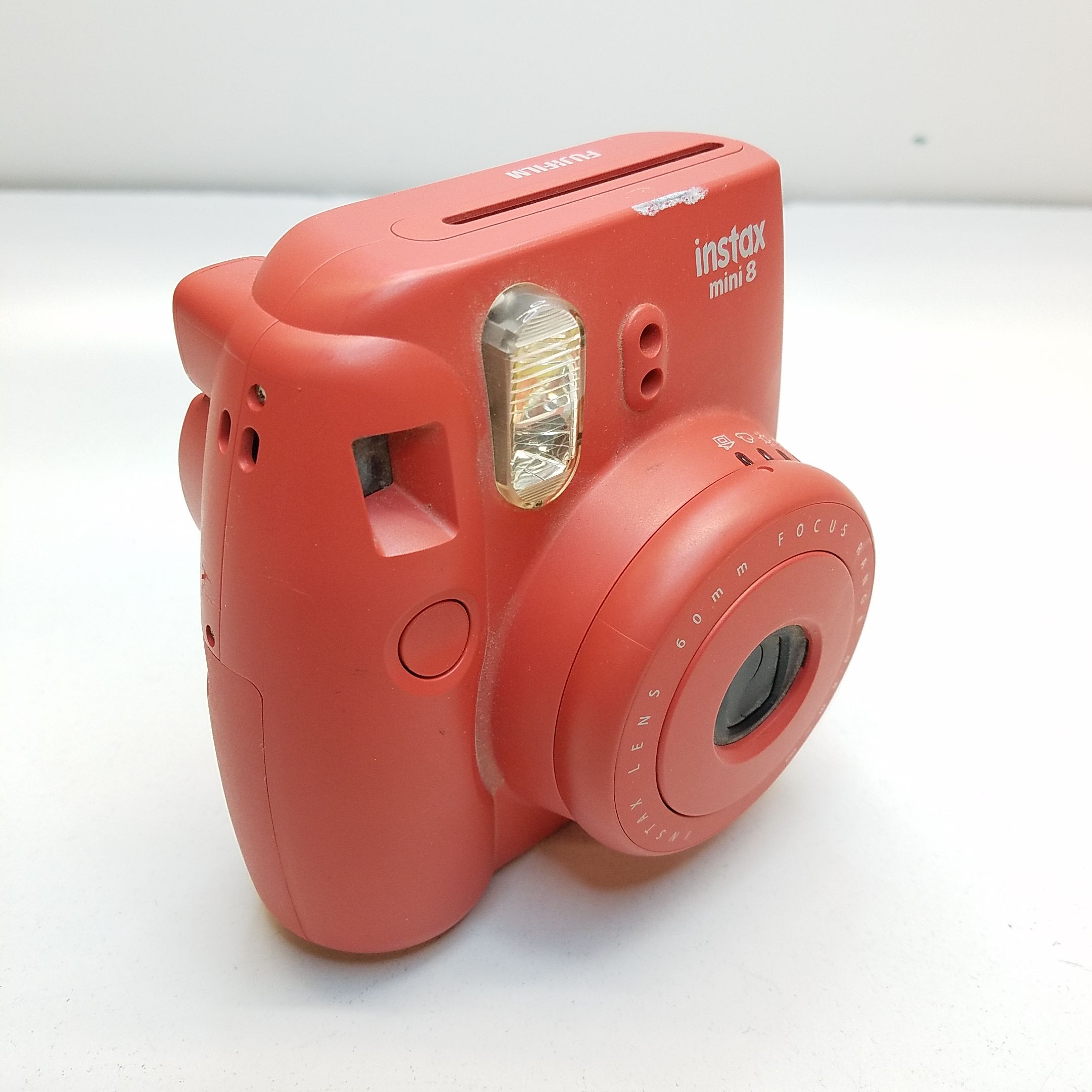Technical Specs Fujifilm Instax Mini 8 set with film raspberry