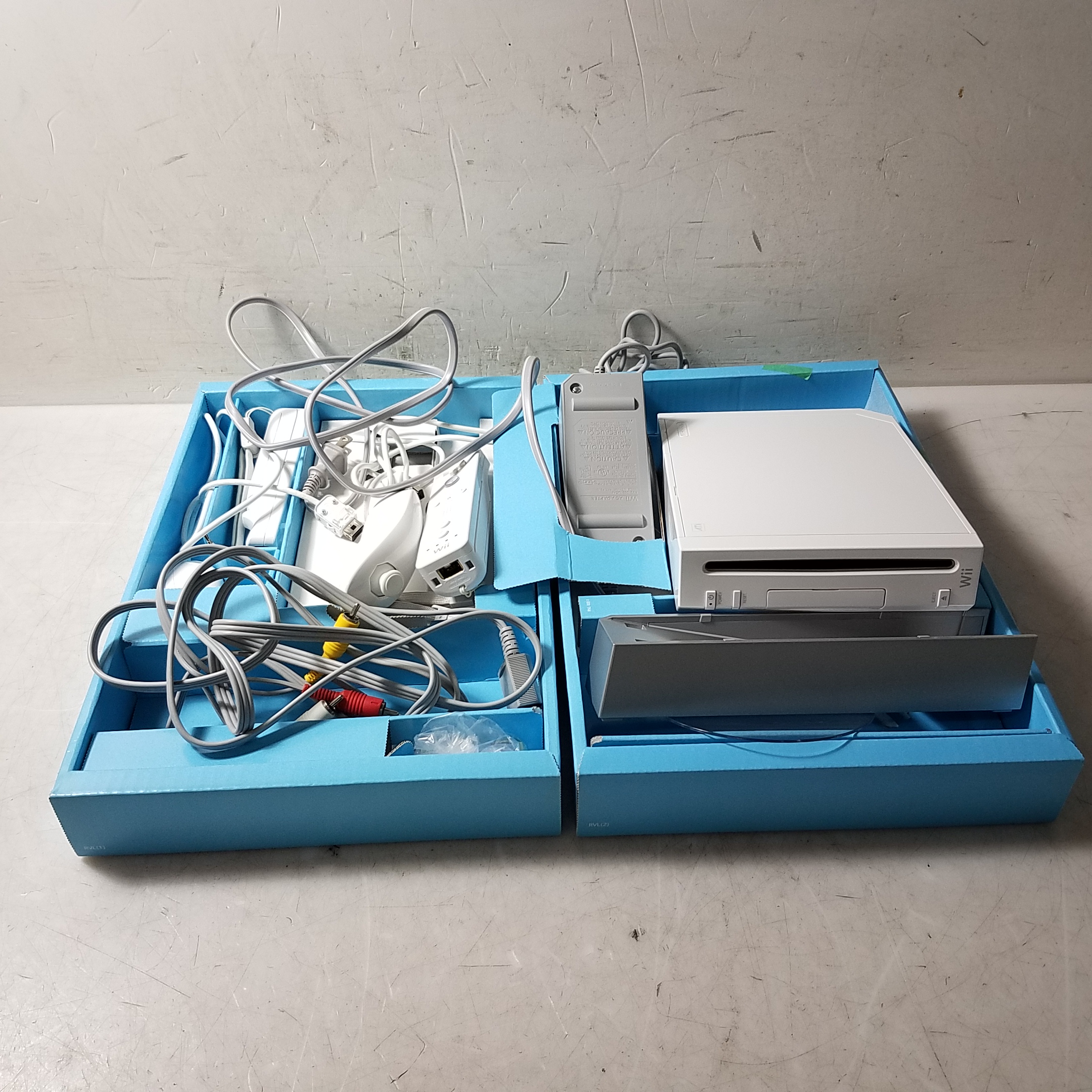 nintendo wii in box