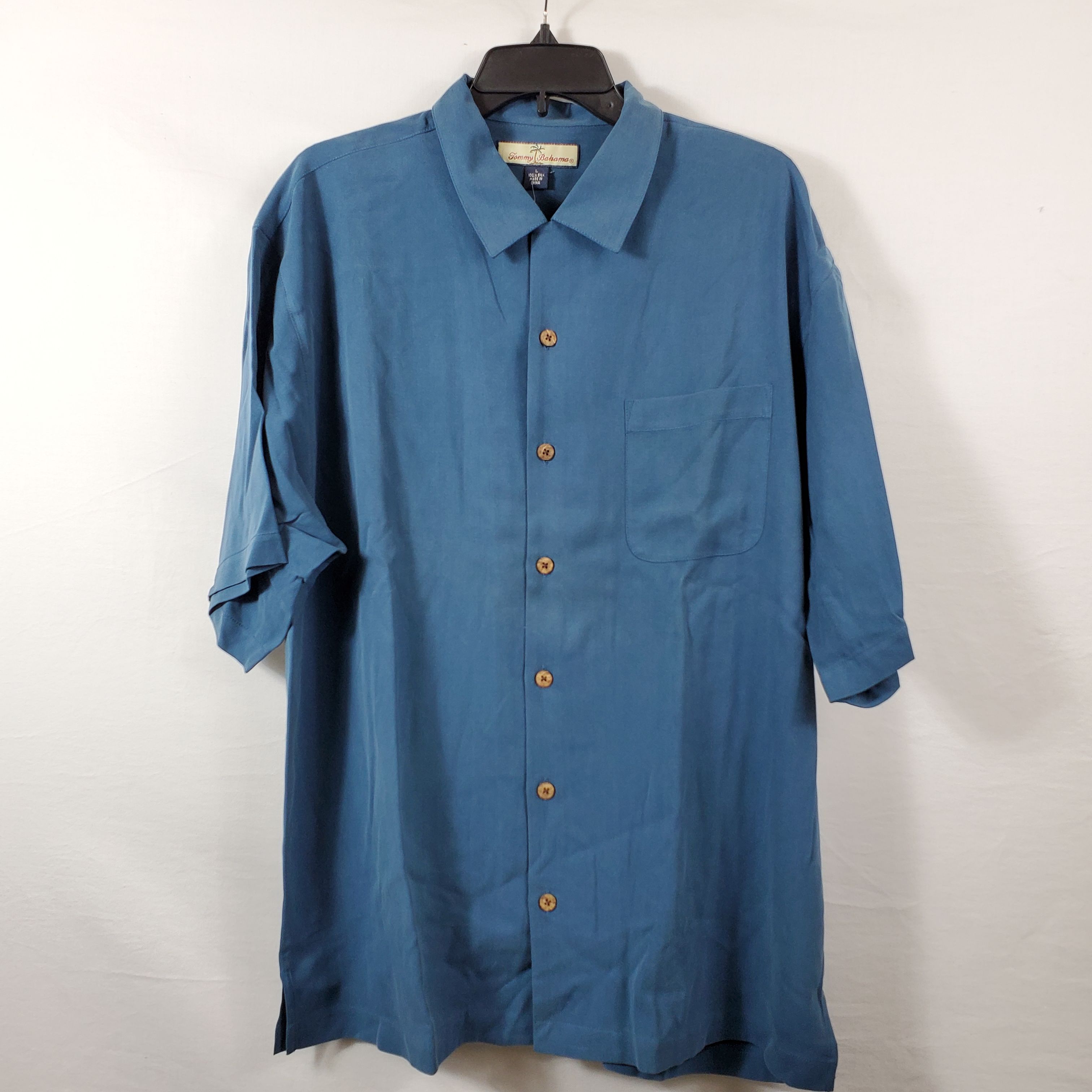 Buy the Tommy Bahama Men Blue Button Up Shirt L NWT