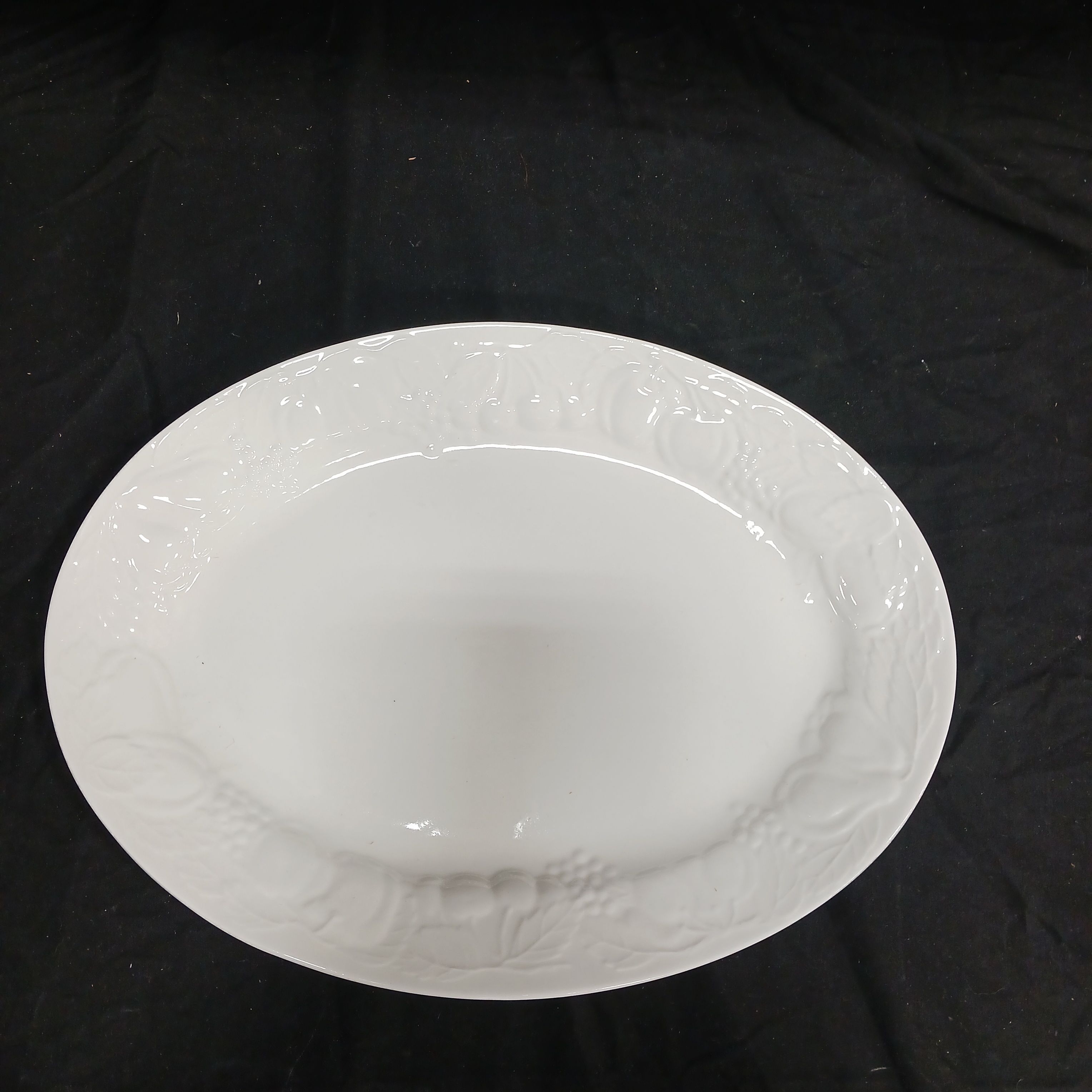 Buy the Tabletops Unlimited Fruit De Blanc Serving Platter | GoodwillFinds