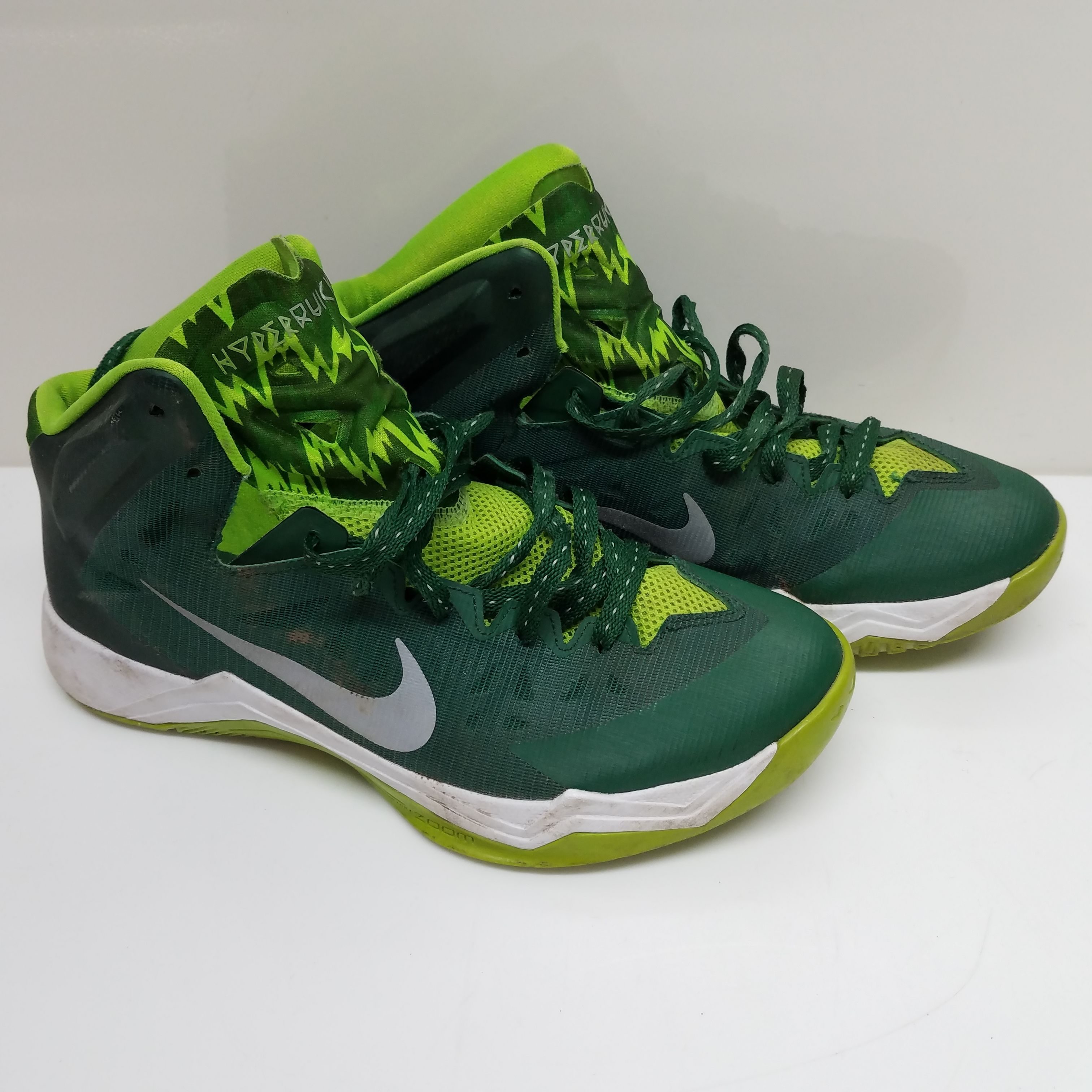 Nike hyper store quickness basketball shoes