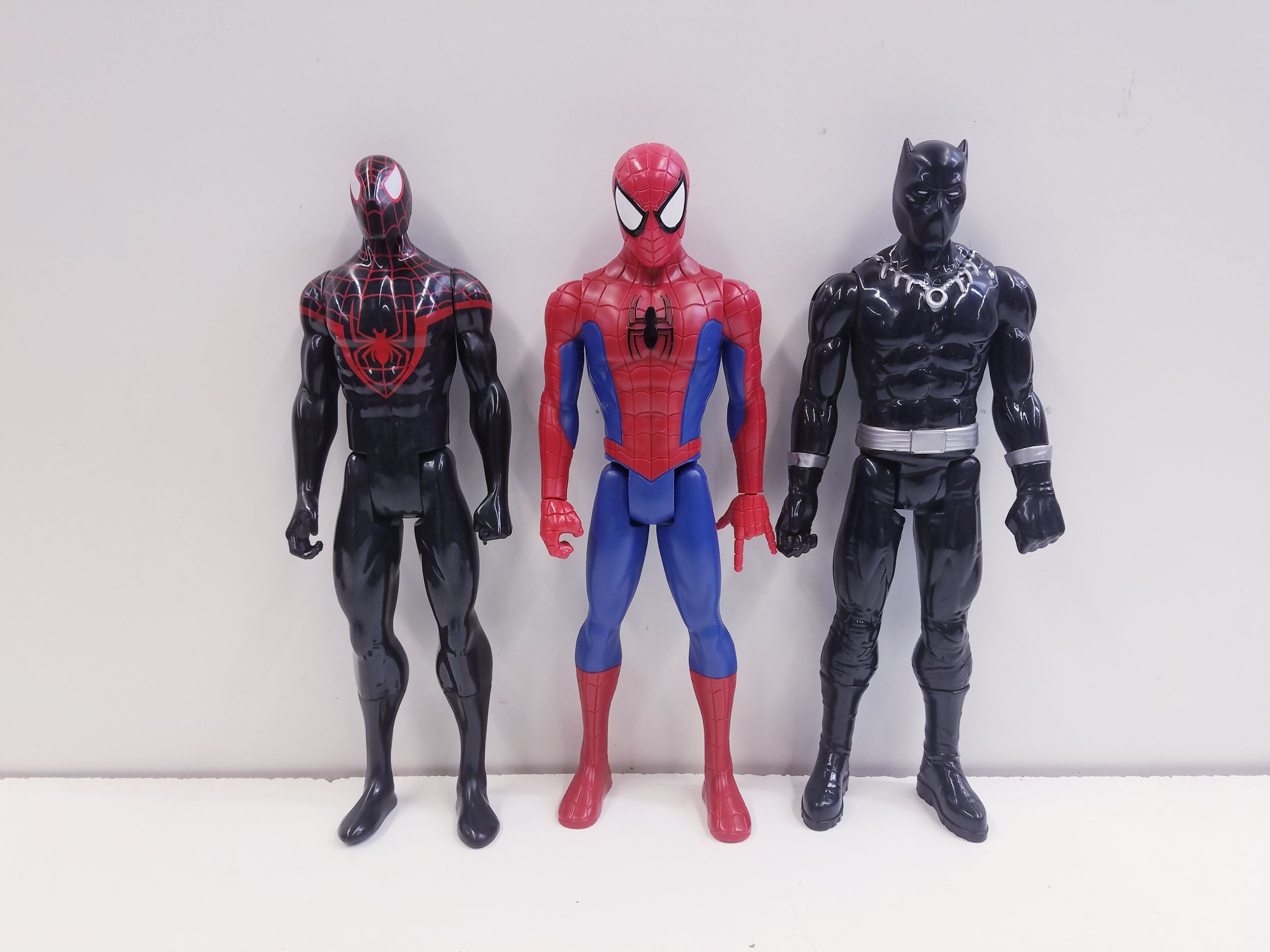 New Bottles! Marvel (Spiderman, Iron Man, Black Panther, Black Widow) : r/ Owala