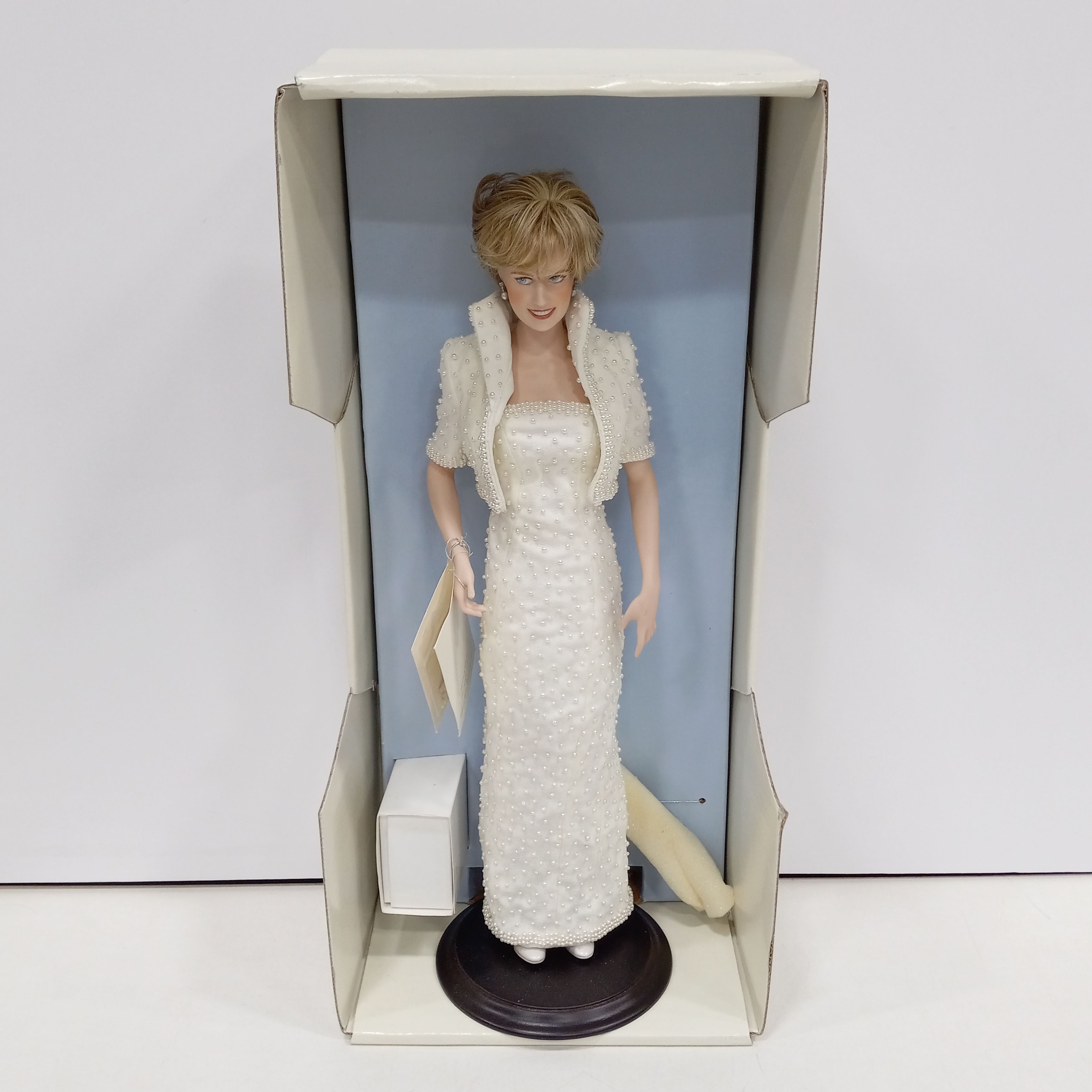 Buy The Vintage Princess Diana Porcelain Doll Goodwillfinds 2037