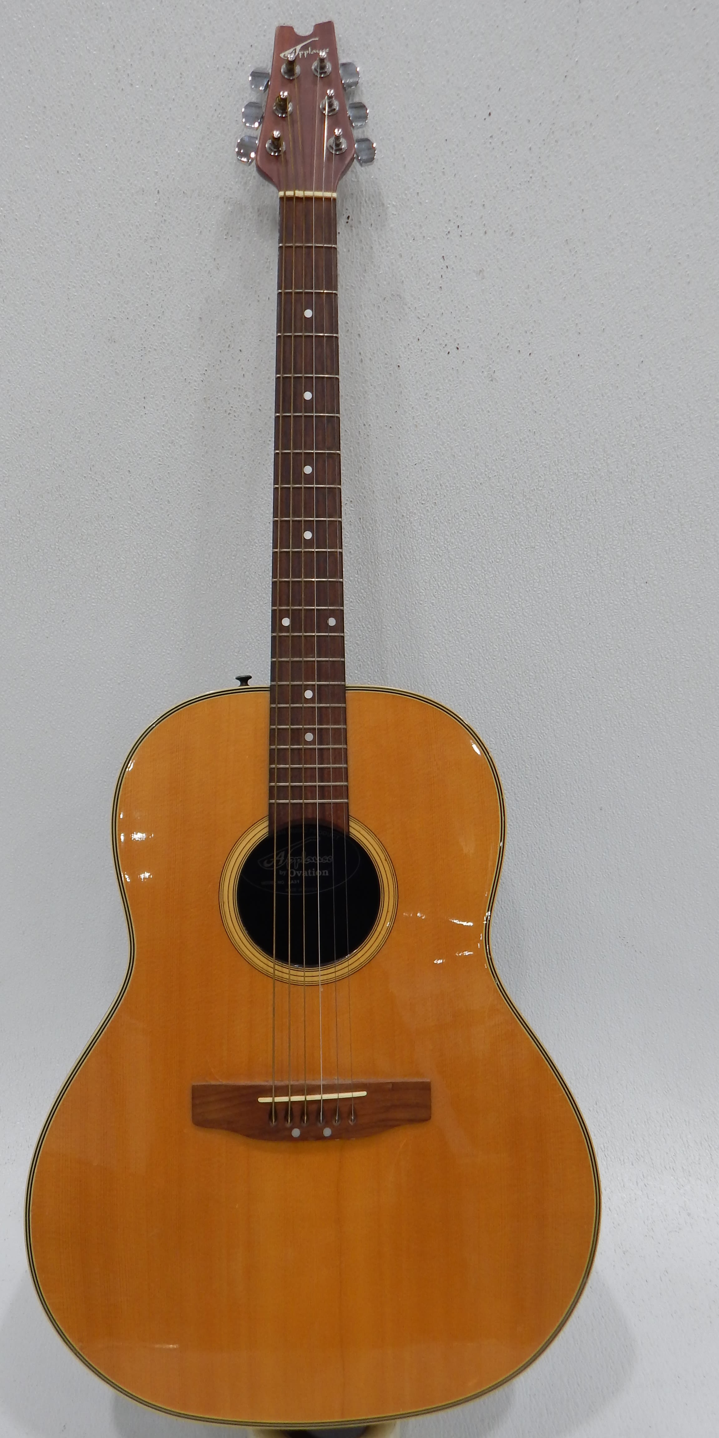 Buy the Applause by Ovation Brand AA31 Model Acoustic Guitar 
