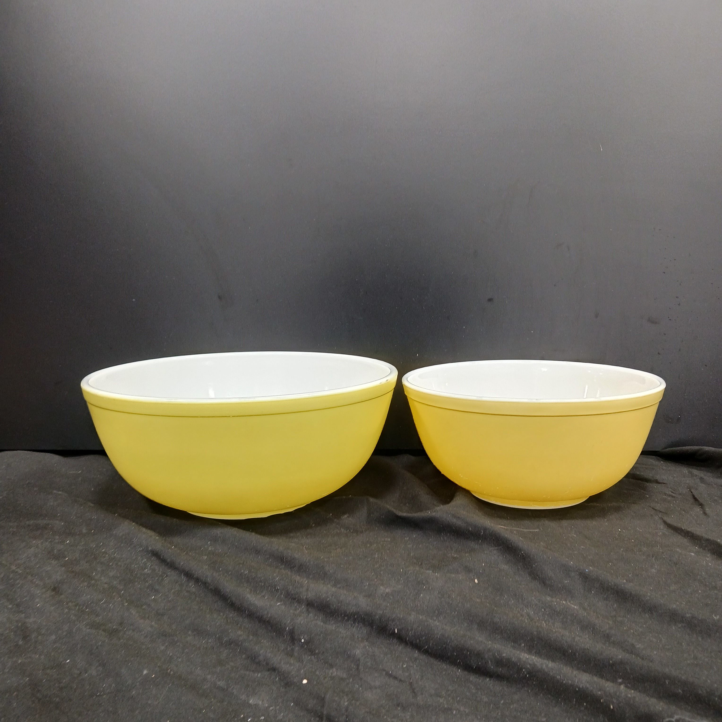 Yellow Green Pyrex Bowl, 2 Quart Mixing Bowl, Pyrex Bowl, Milk Glass Pyrex  Vintage Bowl, Vintage Kitchenware Pyrex, Pyrex Mixing Bowl 