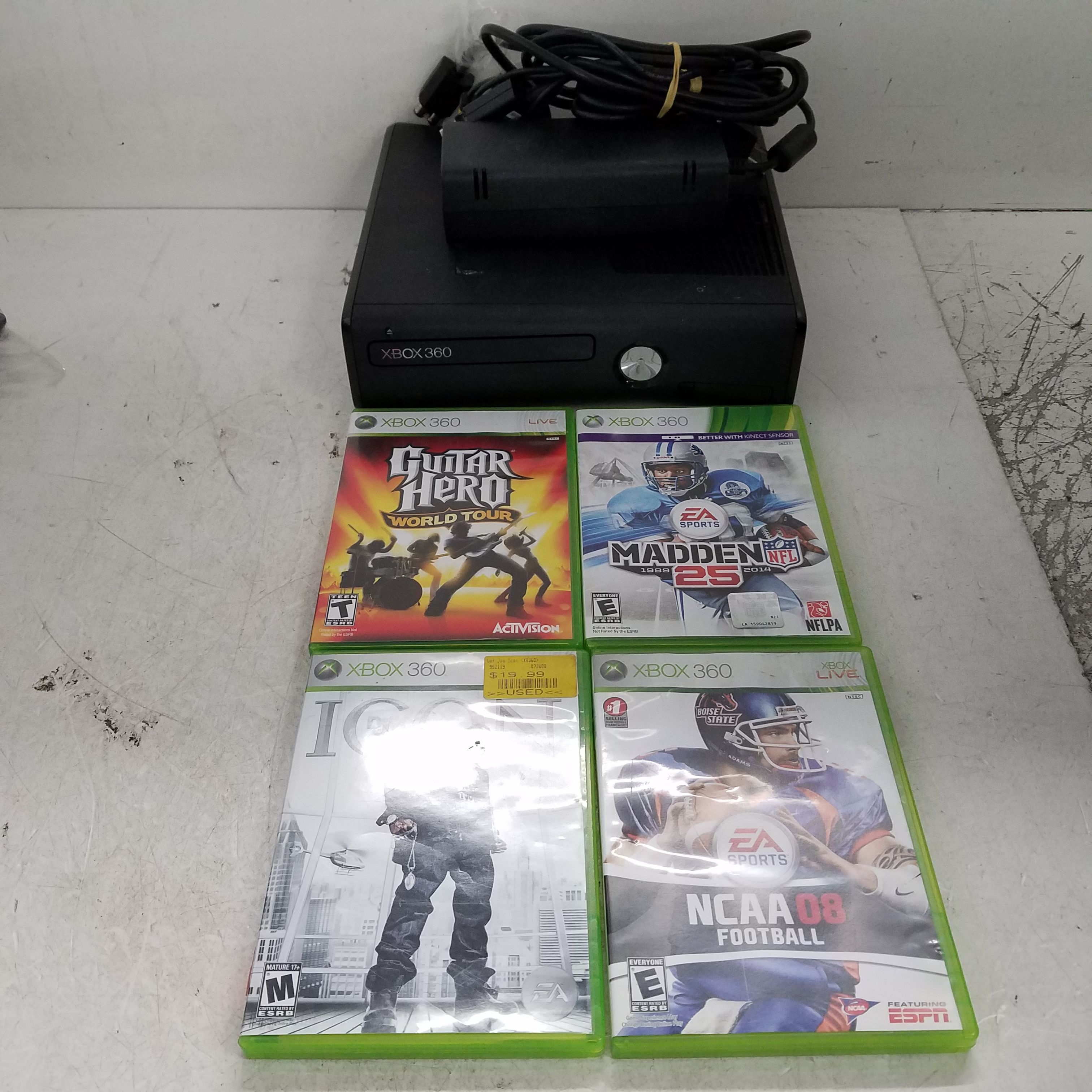 Video Games & Consoles  Madden 7 Madden 08 Xbox Gsme Bundle