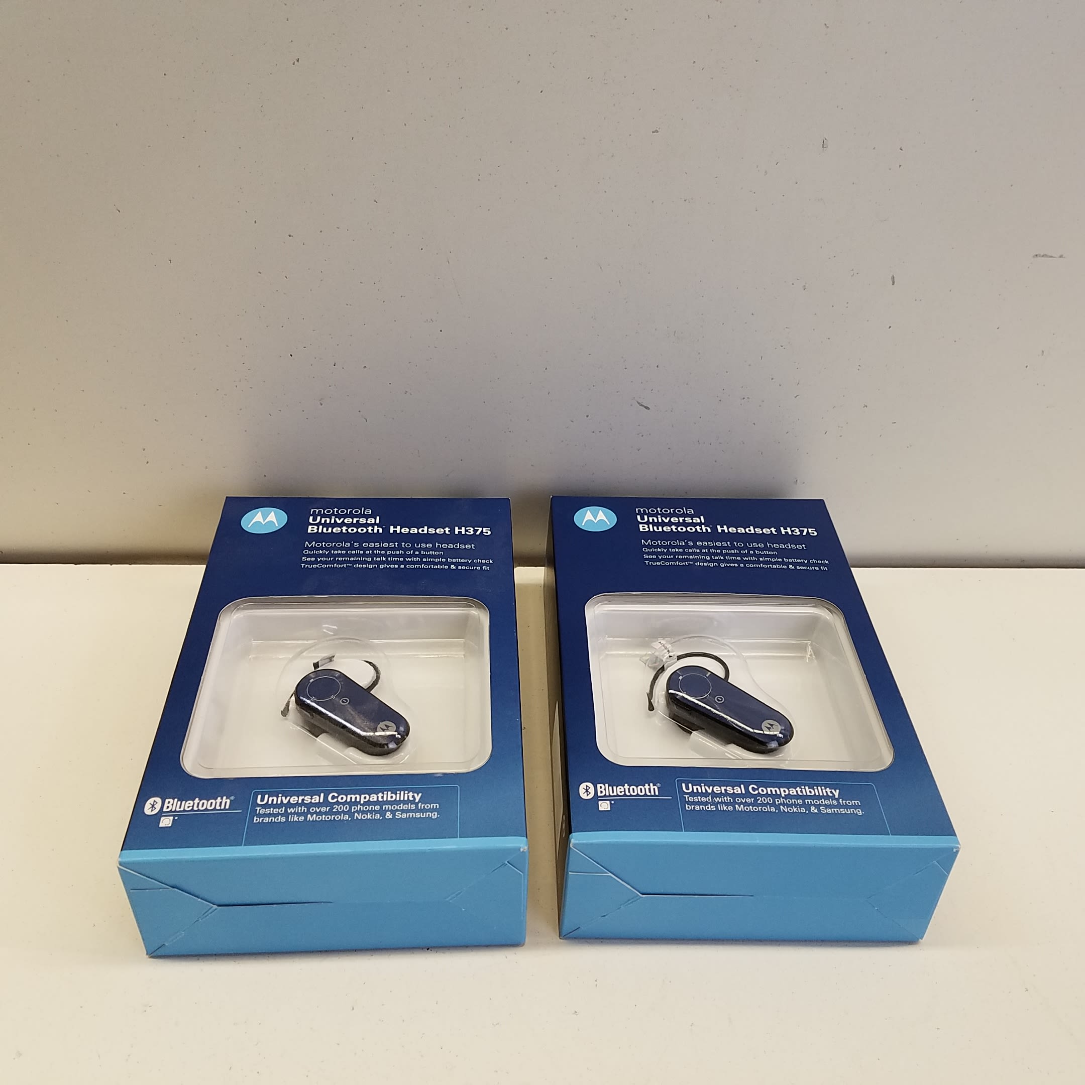 Buy the Motorola Universal Bluetooth Headset H375 Bundle Lot of 2