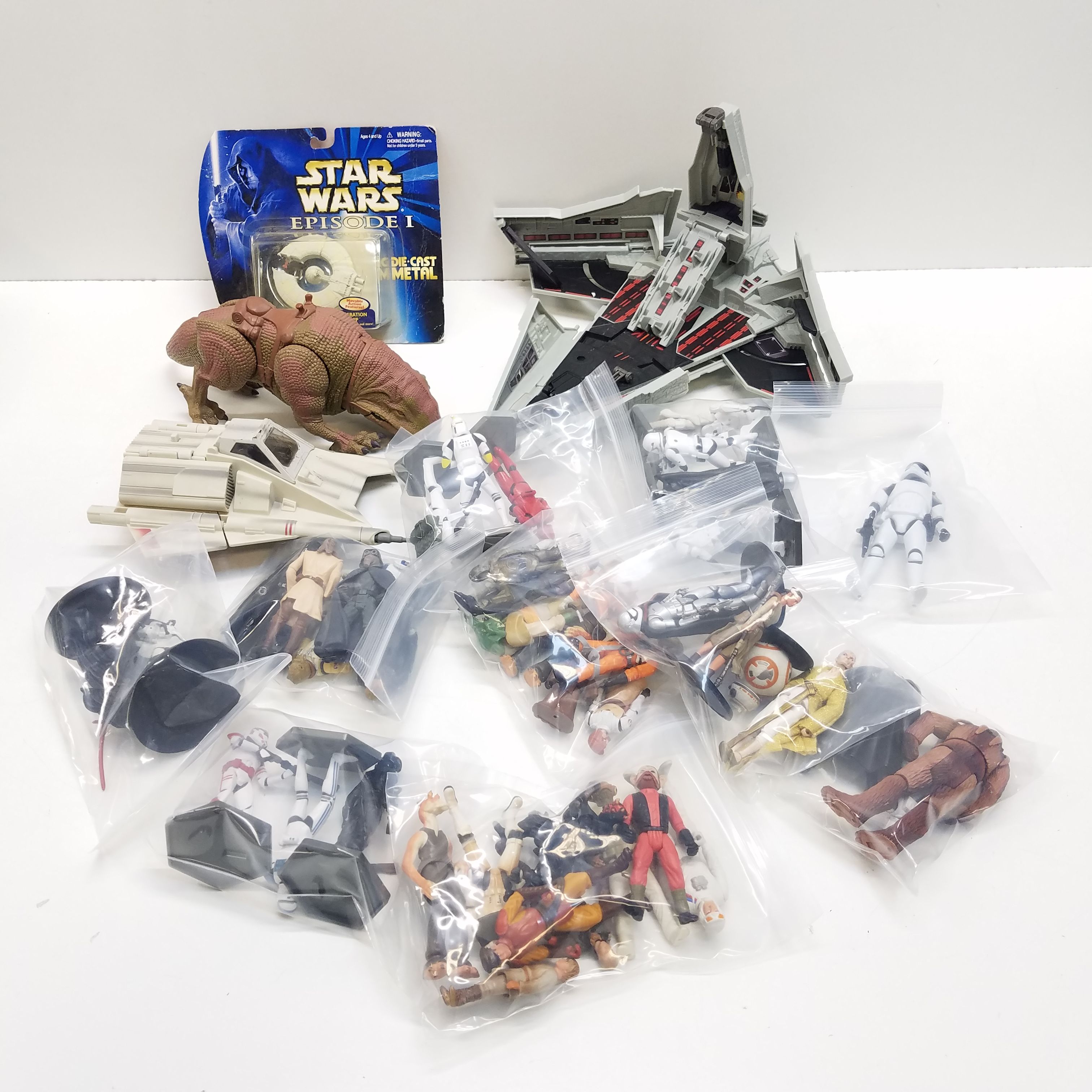 Mixed Star Wars Collectibles Bundle