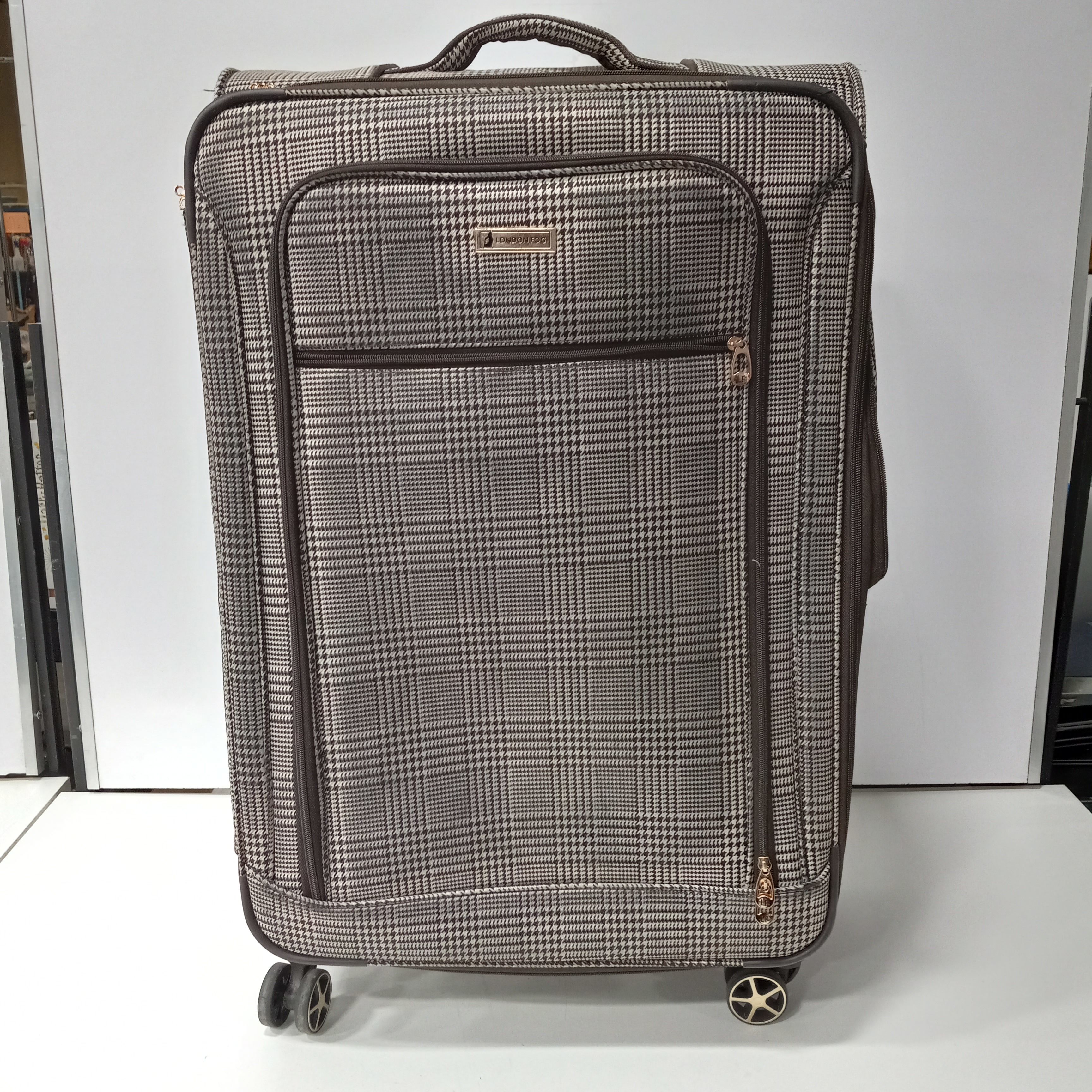 London fog 2025 large suitcase