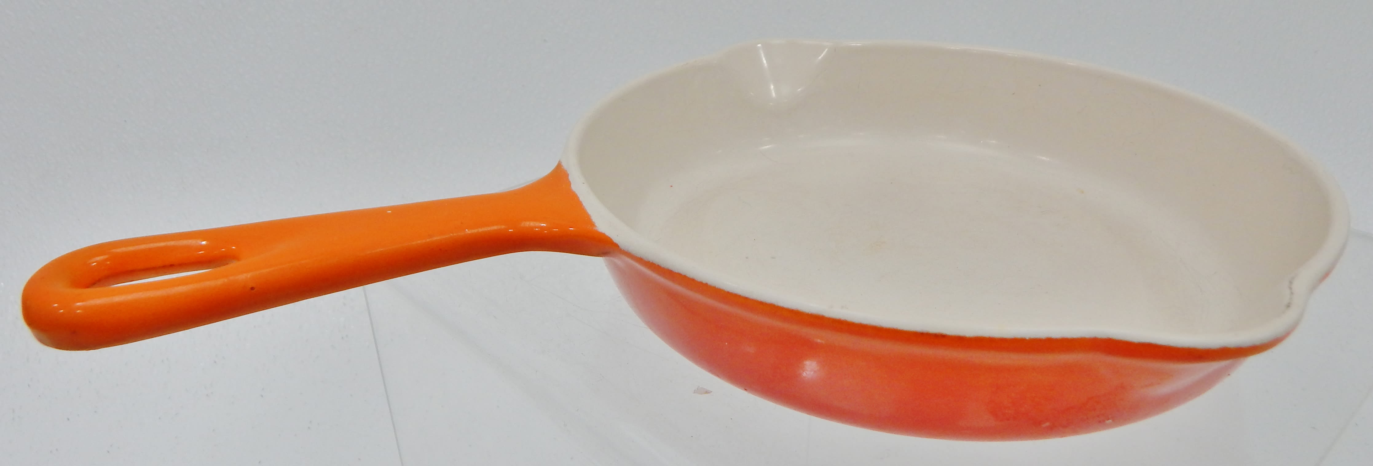 Vintage Le Creuset Small Cast Iron Enamel Skillet Fry Pan Flame