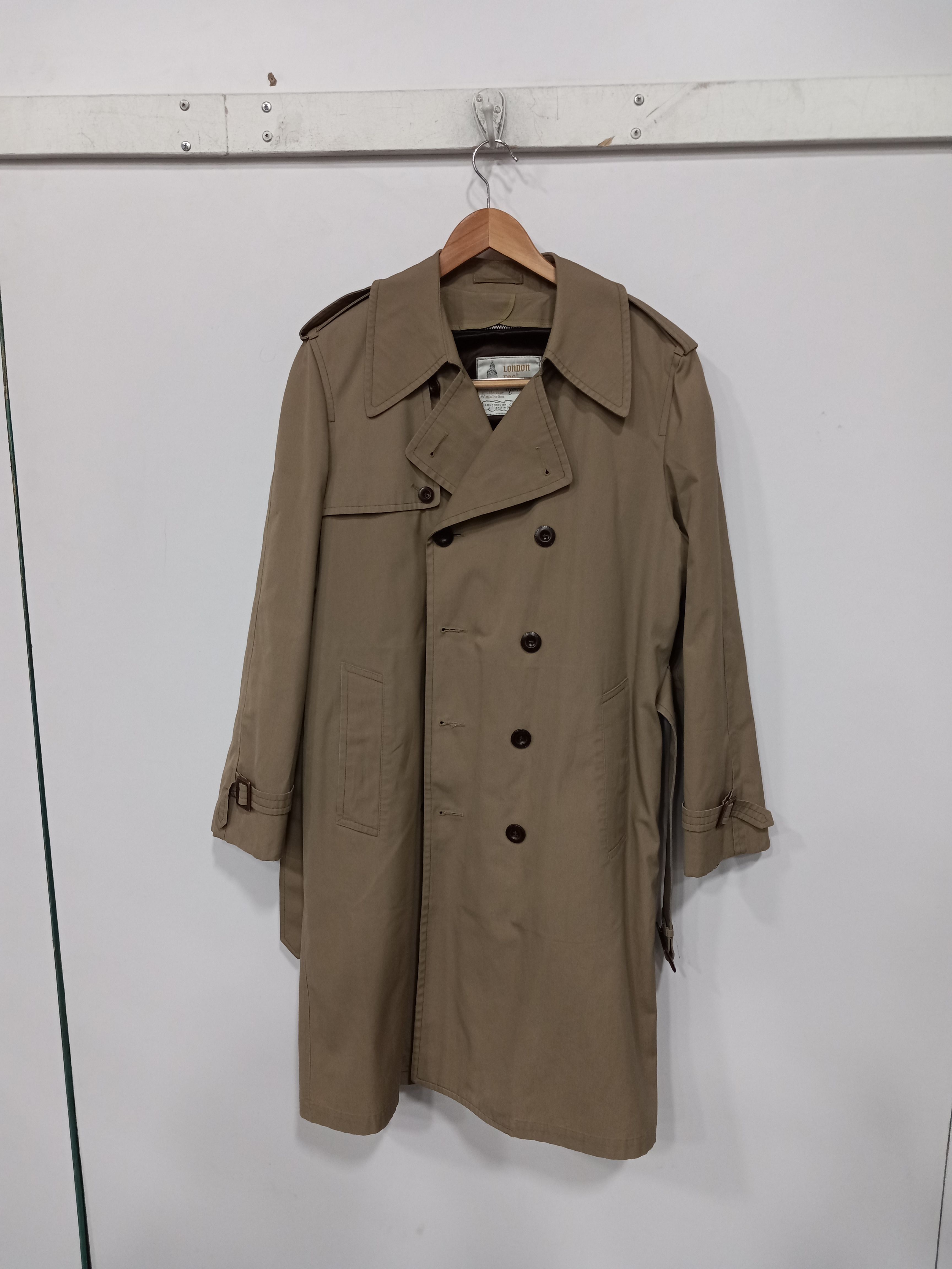 Buy the London Fog Tan Insulated Trench Coat Men's Size 36R | GoodwillFinds