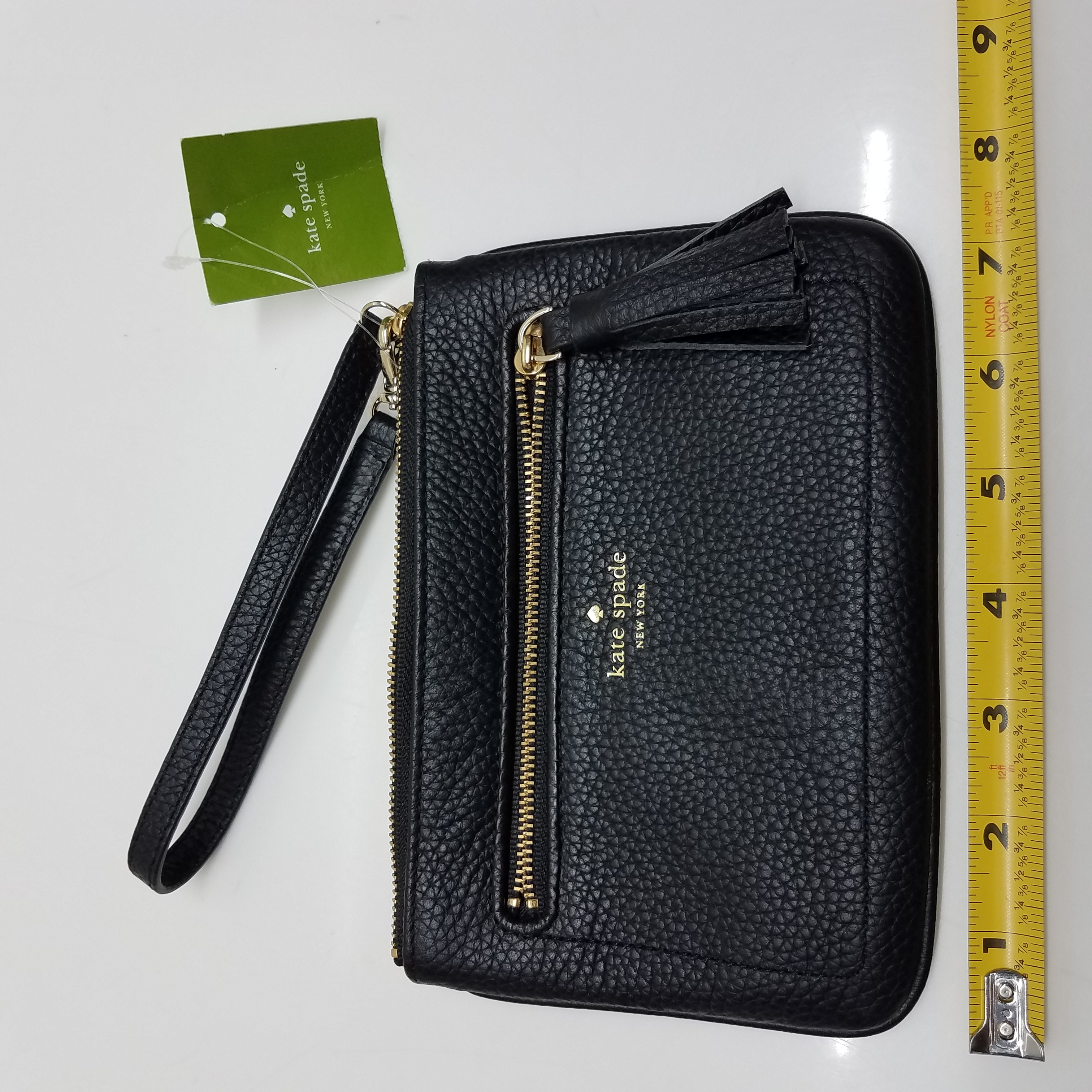 Buy the Kate Spade Tinie WLRU2657 Chester Street Black Wristlet Bag |  GoodwillFinds