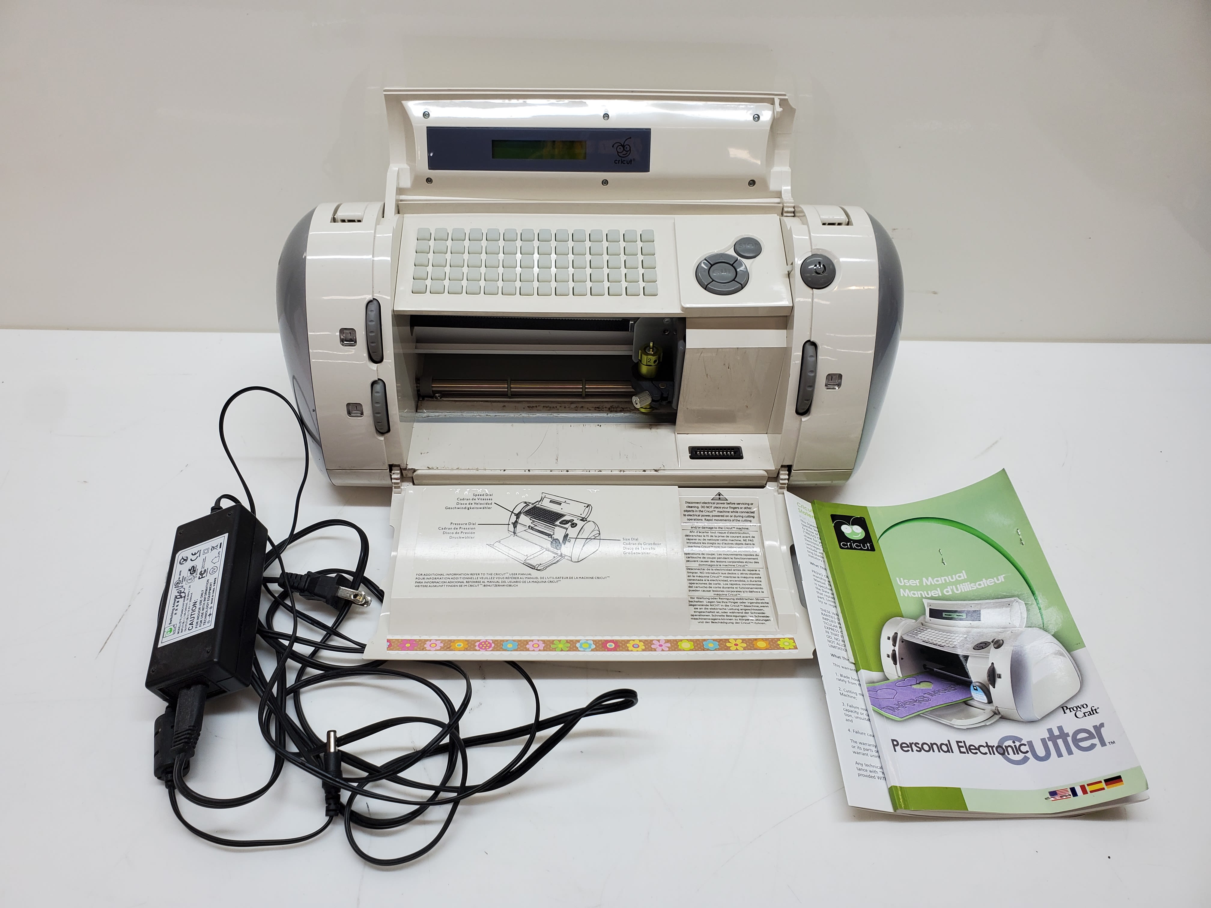 Buy the Provo Craft Cricut Expression Die Cutting Machine w/ AC Adapter -  Untested