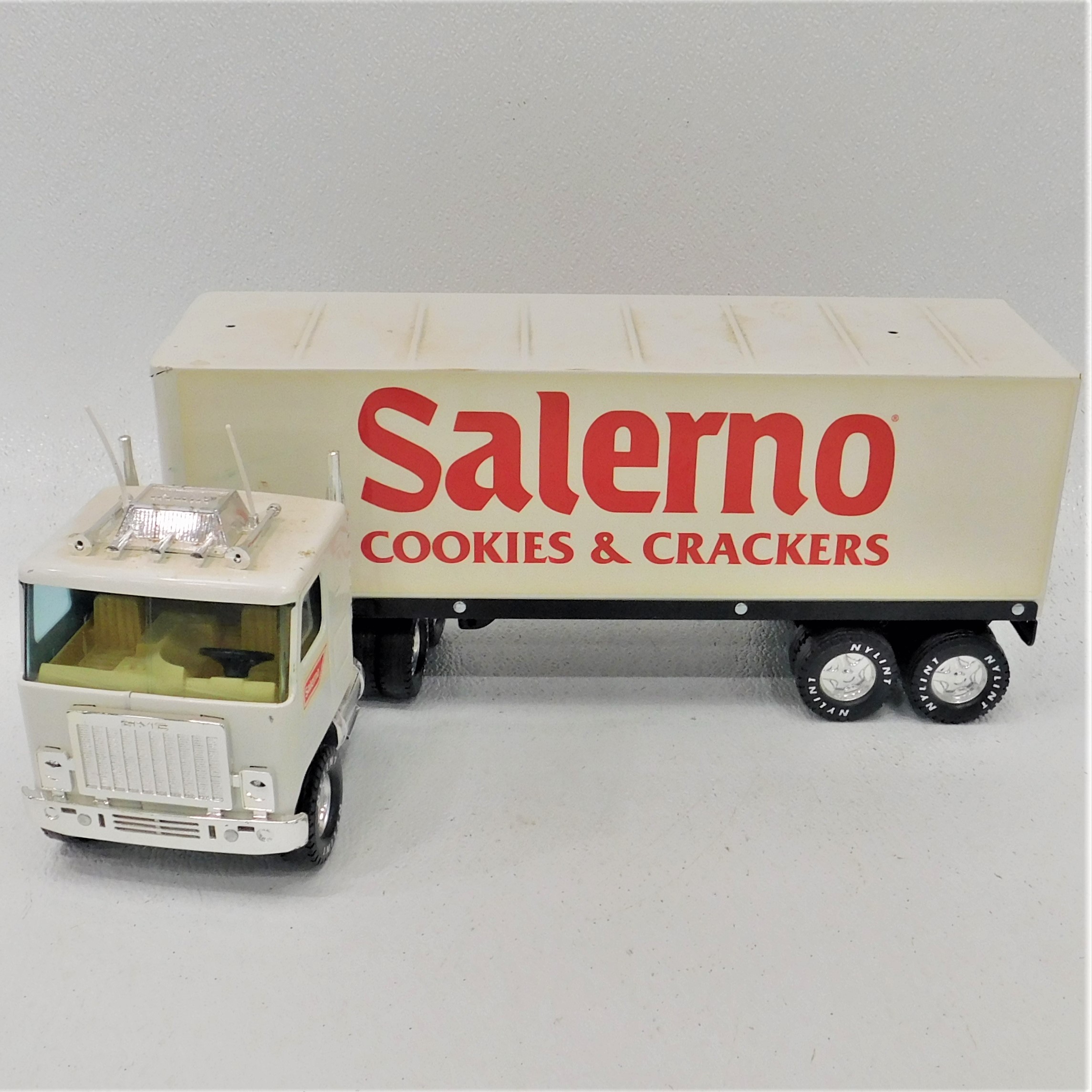 Buy the Vintage Nylint Diecast Salerno Cookies & Crackers Semi Box ...