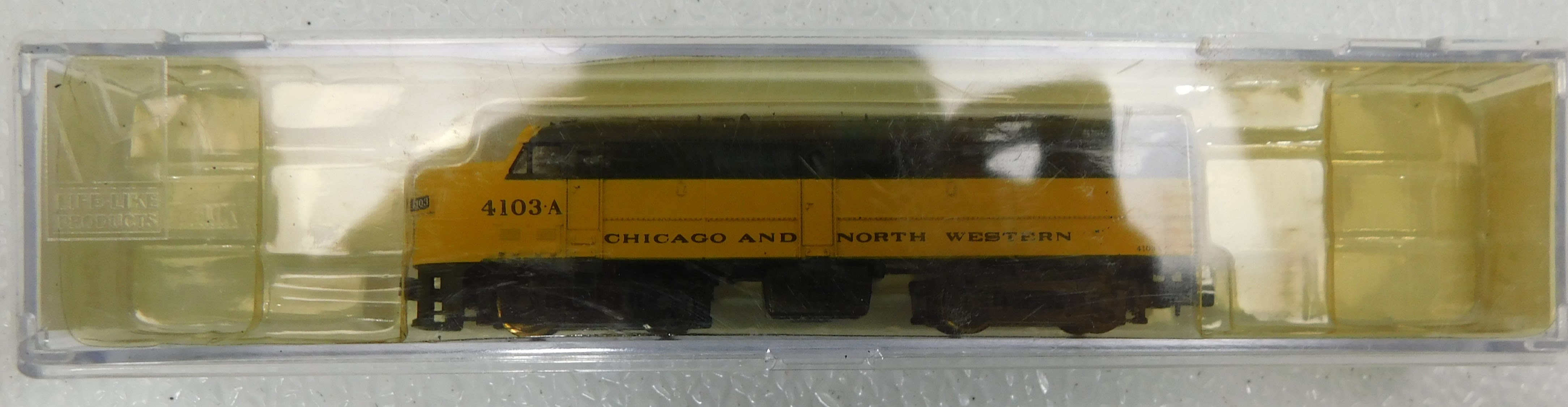 Buy the Life-Like 7942 FA2 Chicago & North Western #4103 FA-2 CNW N ...