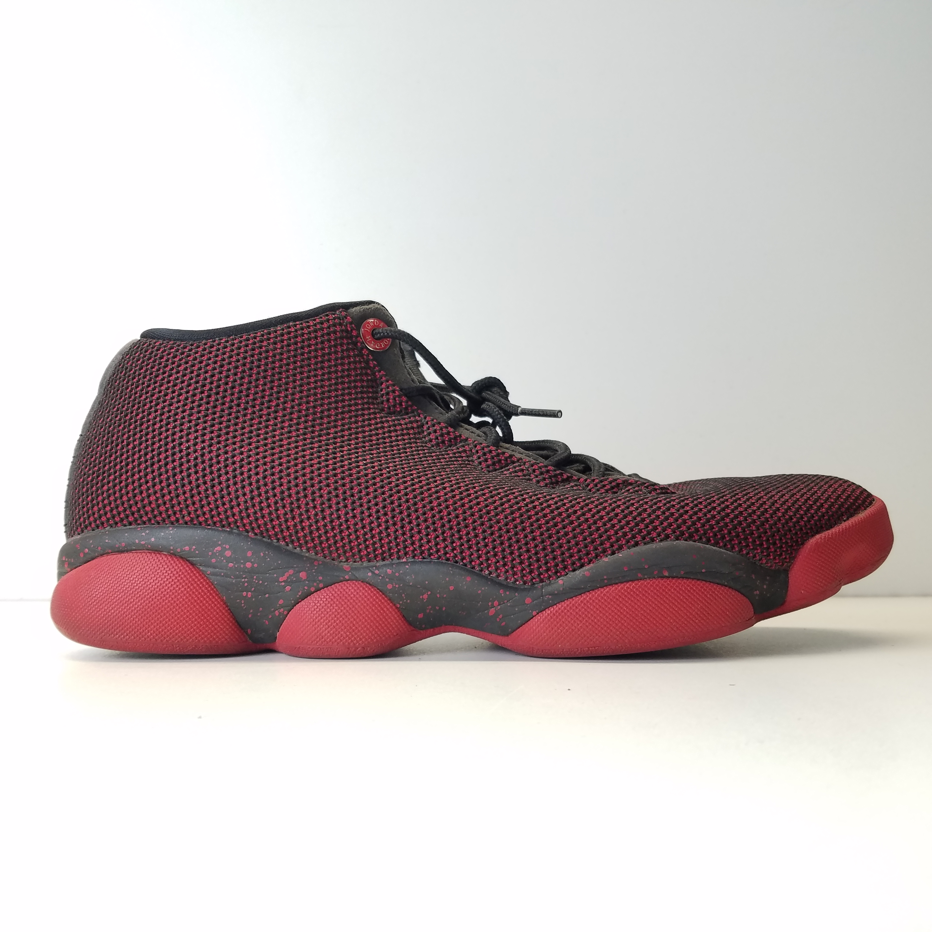 Jordan horizon low outlet black and red