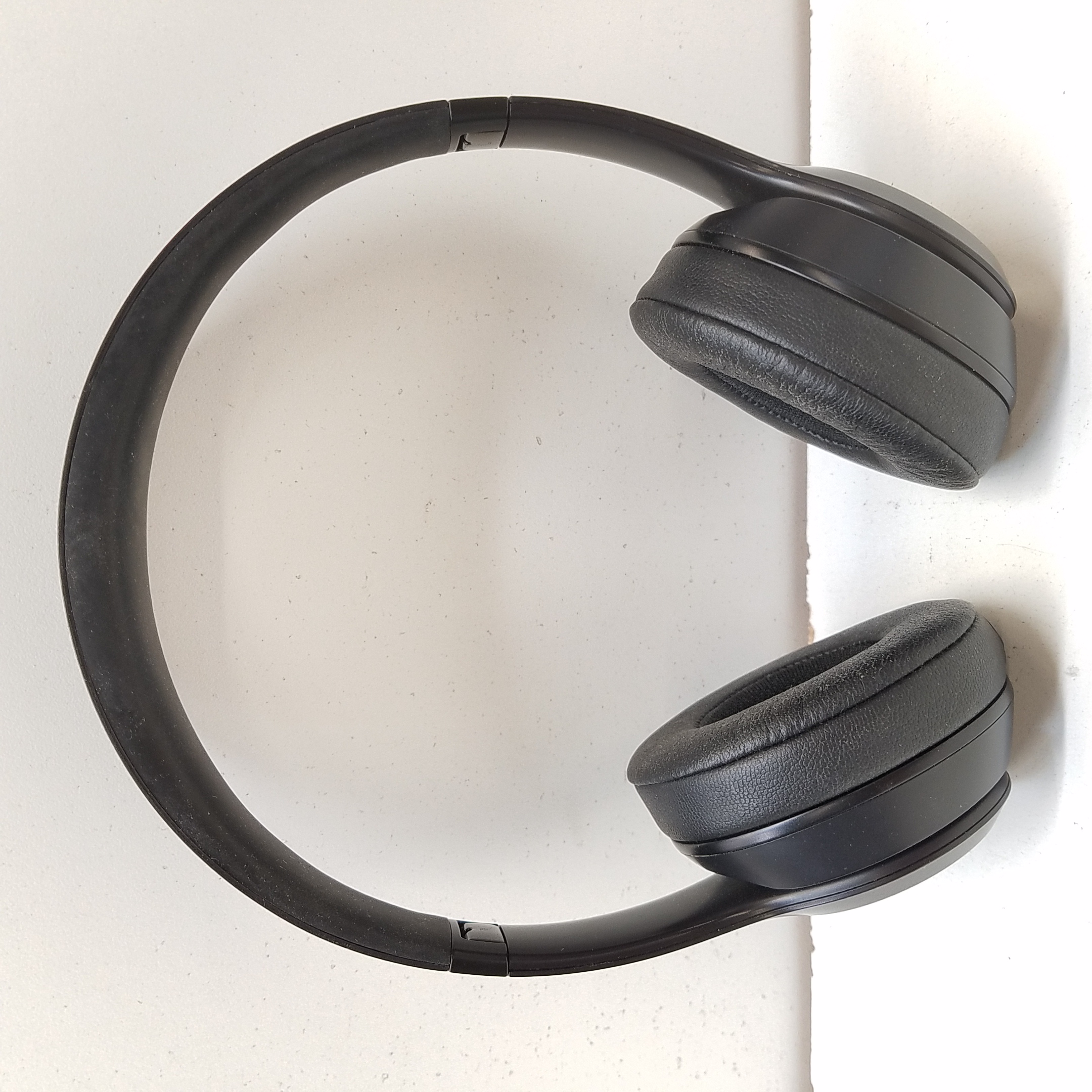 Beats Solo 3 Wireless Black Headphones. Good Condition.