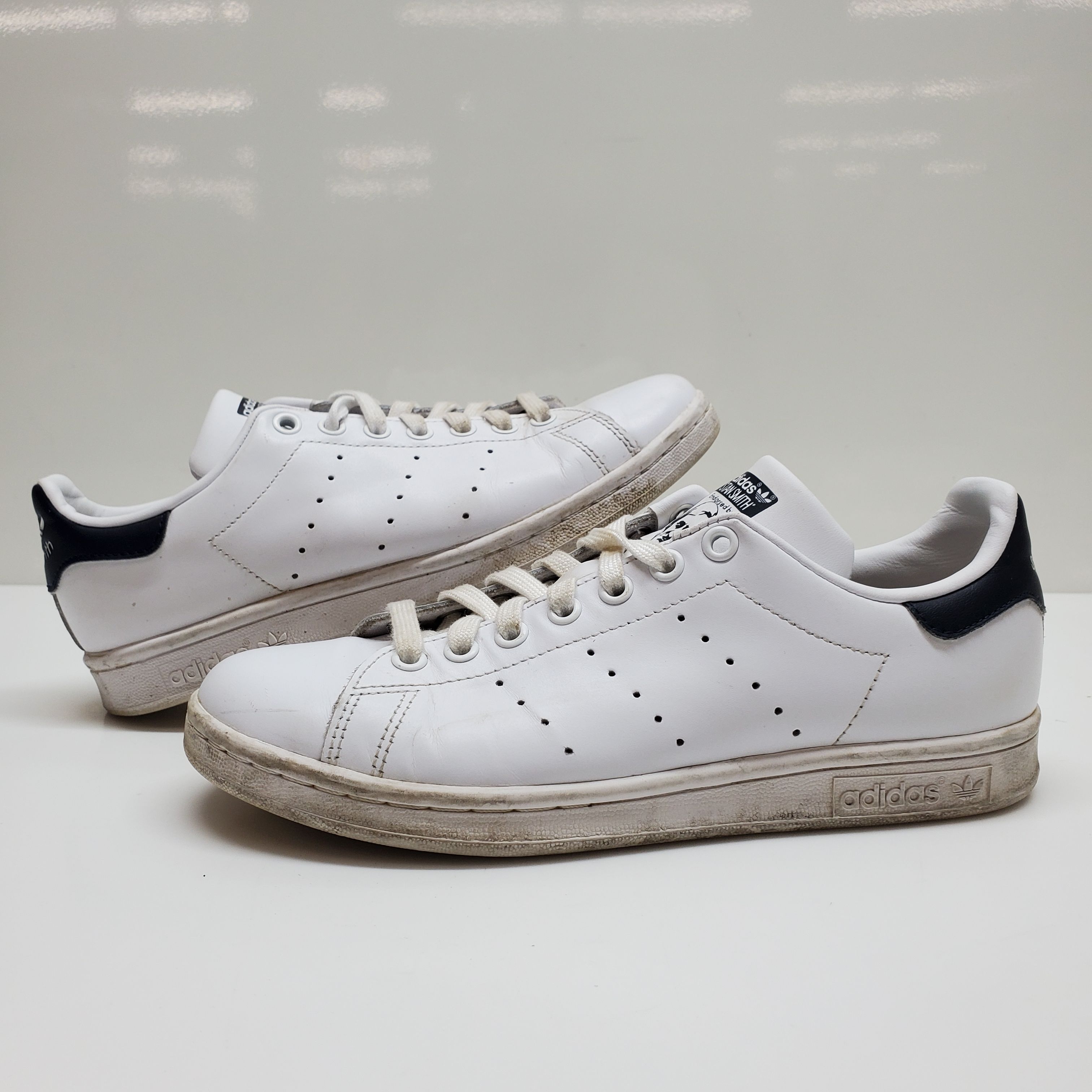 Buy the WOMEN'S ADIDAS STAN SMITH 'WHITE NAVY' S81020 SIZE 7 ...