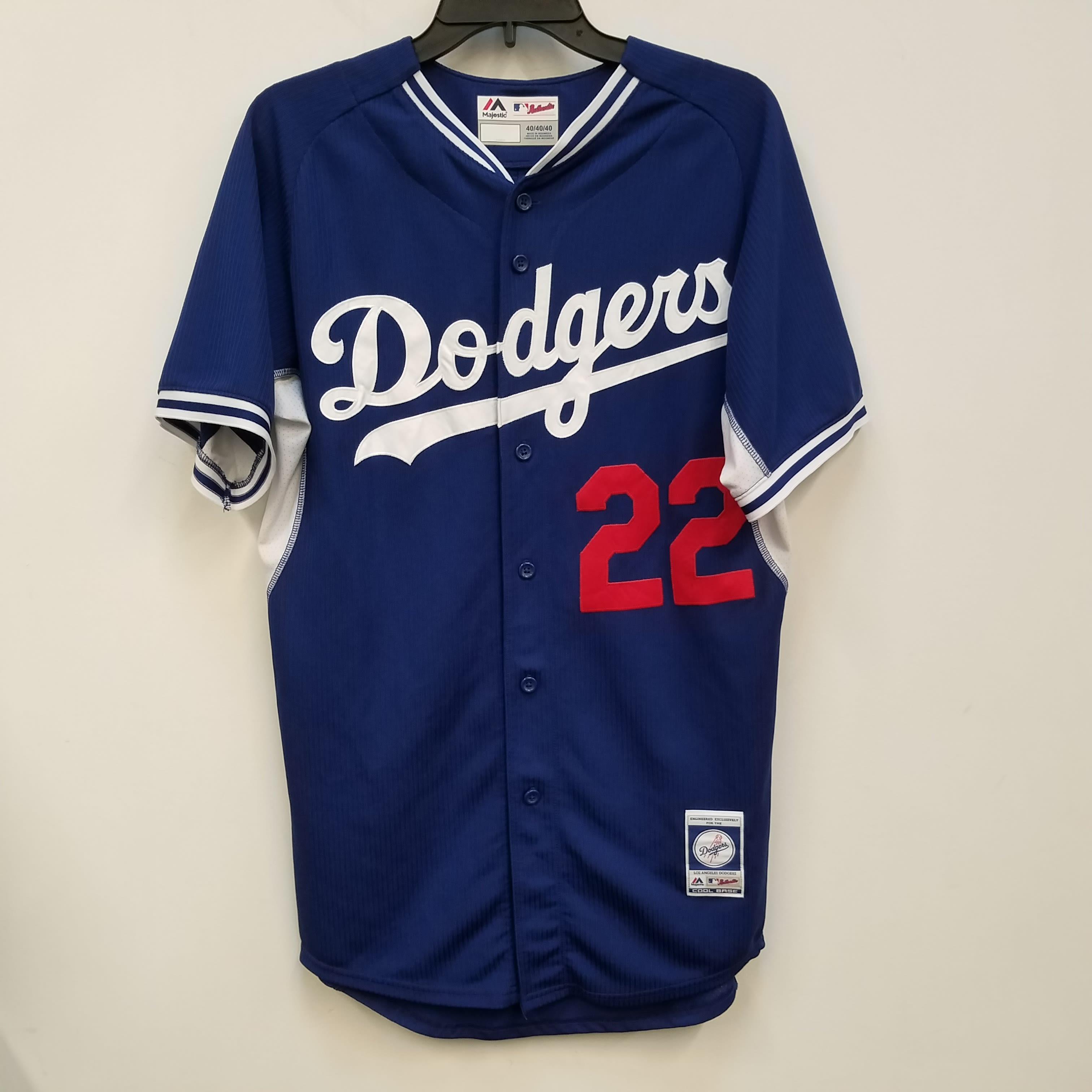 Buy the Mens Blue Los Angeles Dodgers Clayton Kershaw #22 Button