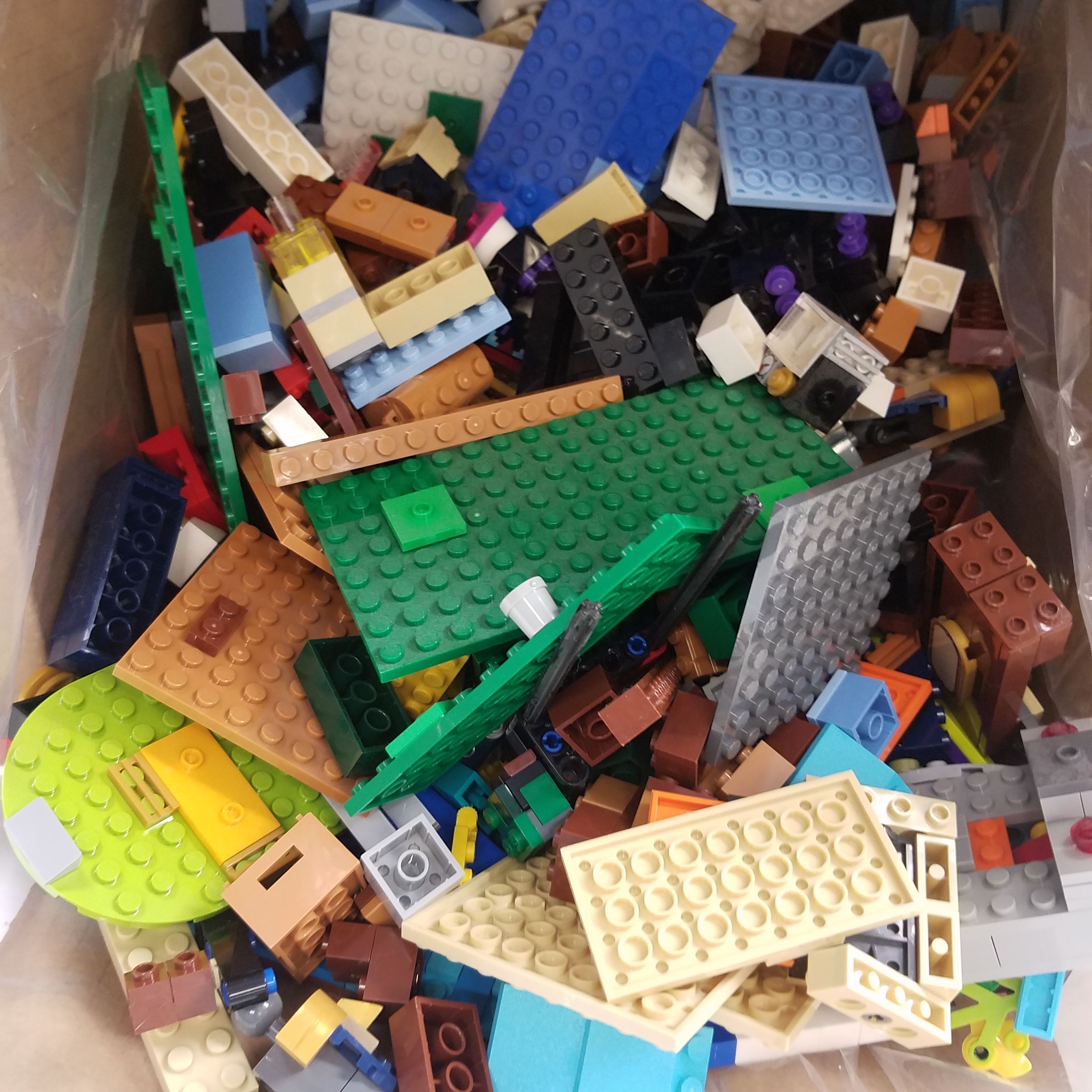 Buy the Lego Mixed Lot | GoodwillFinds