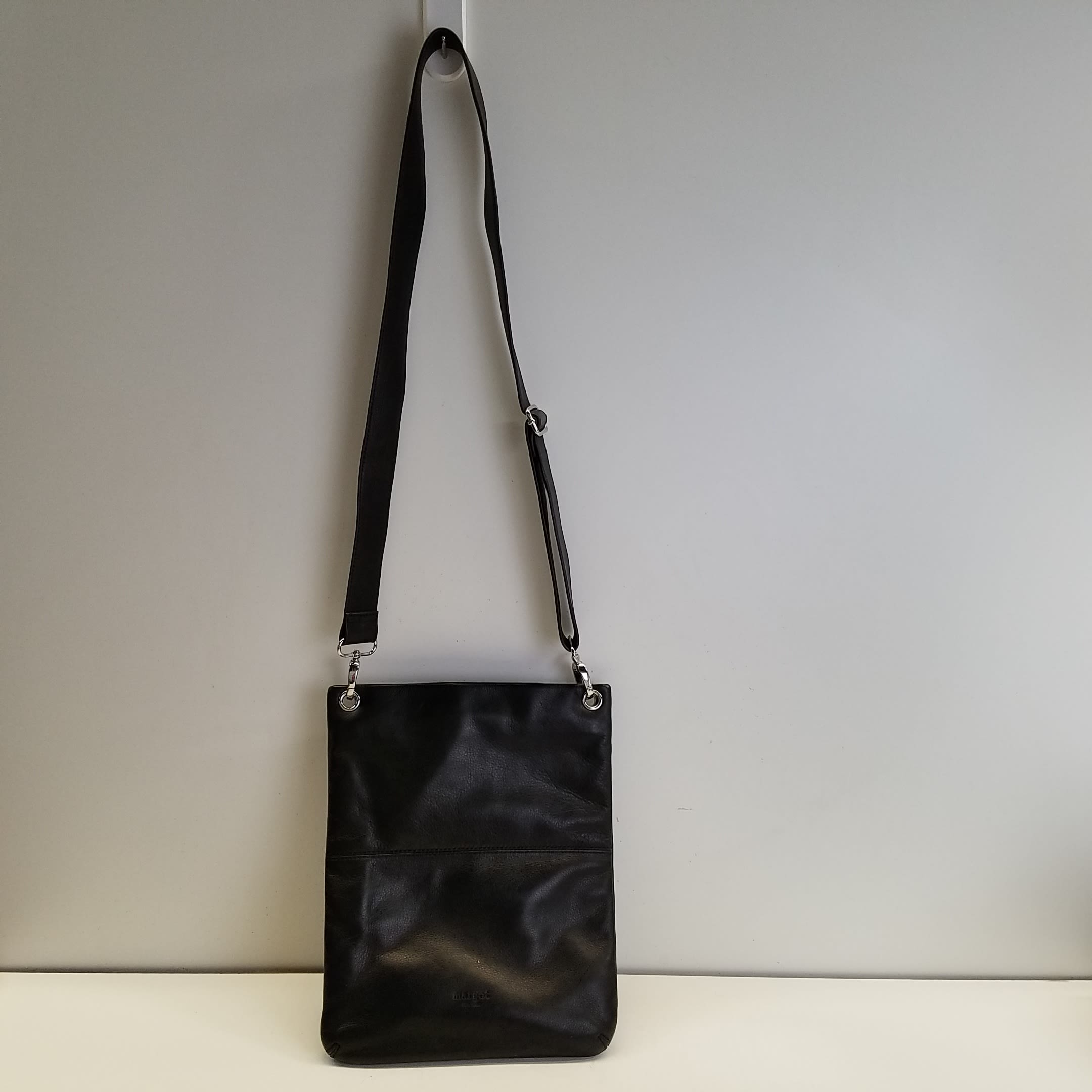 Margot black leather hot sale crossbody bag