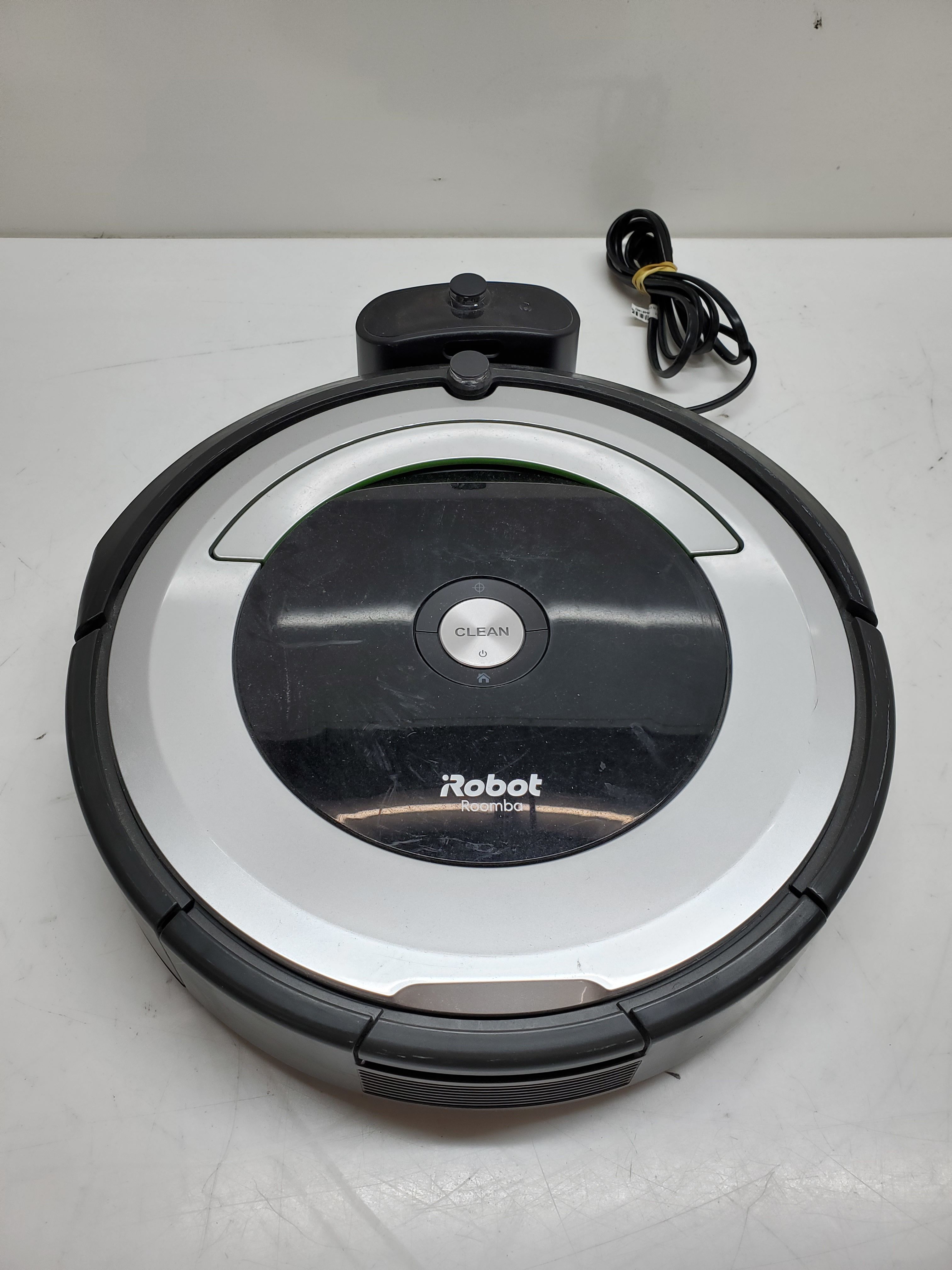 Buy the iRobot Roomba 690 Vacuum Cleaner with Integrated Charging