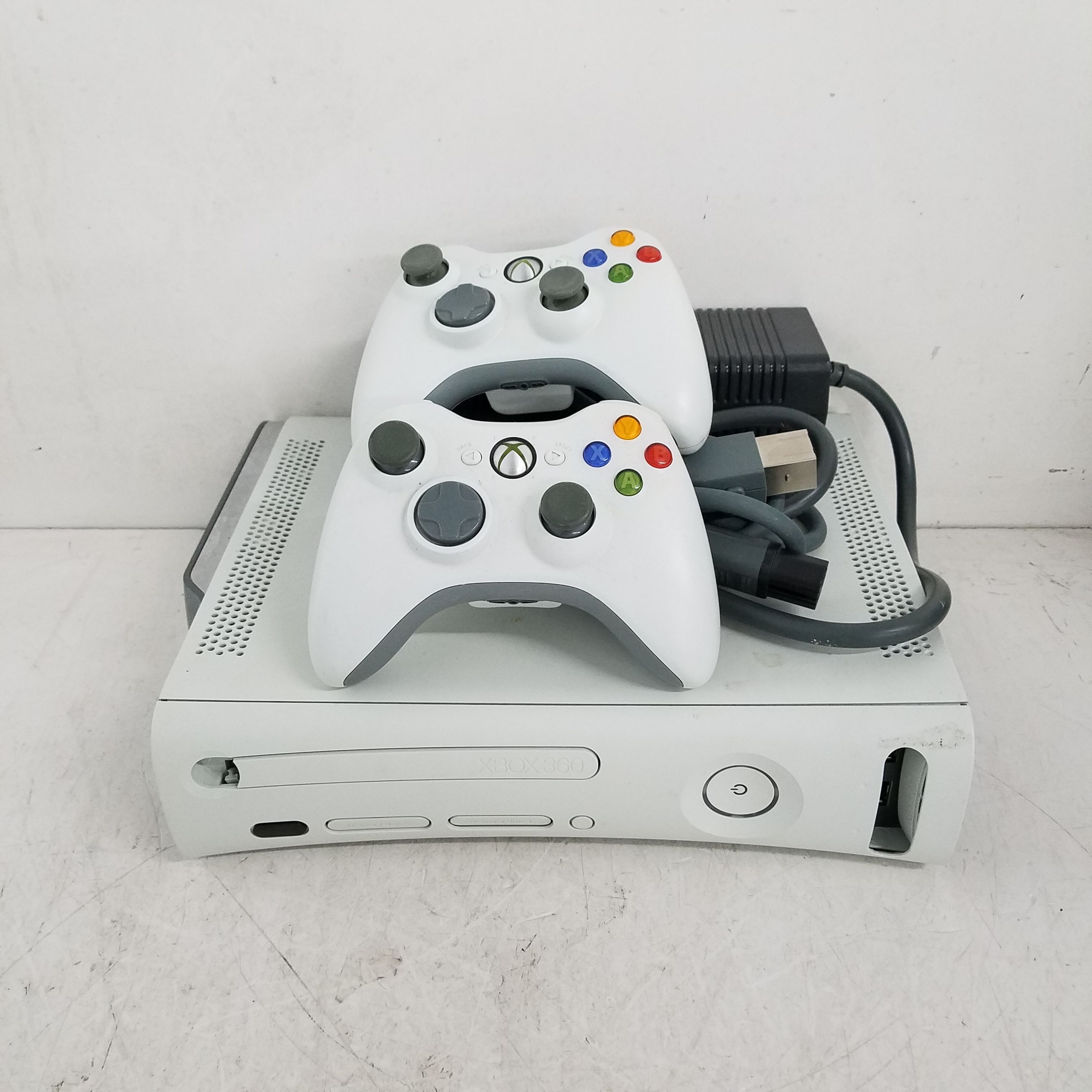 Buy the Microsoft Xbox 360 20GB Bundle with Controllers #5 | GoodwillFinds