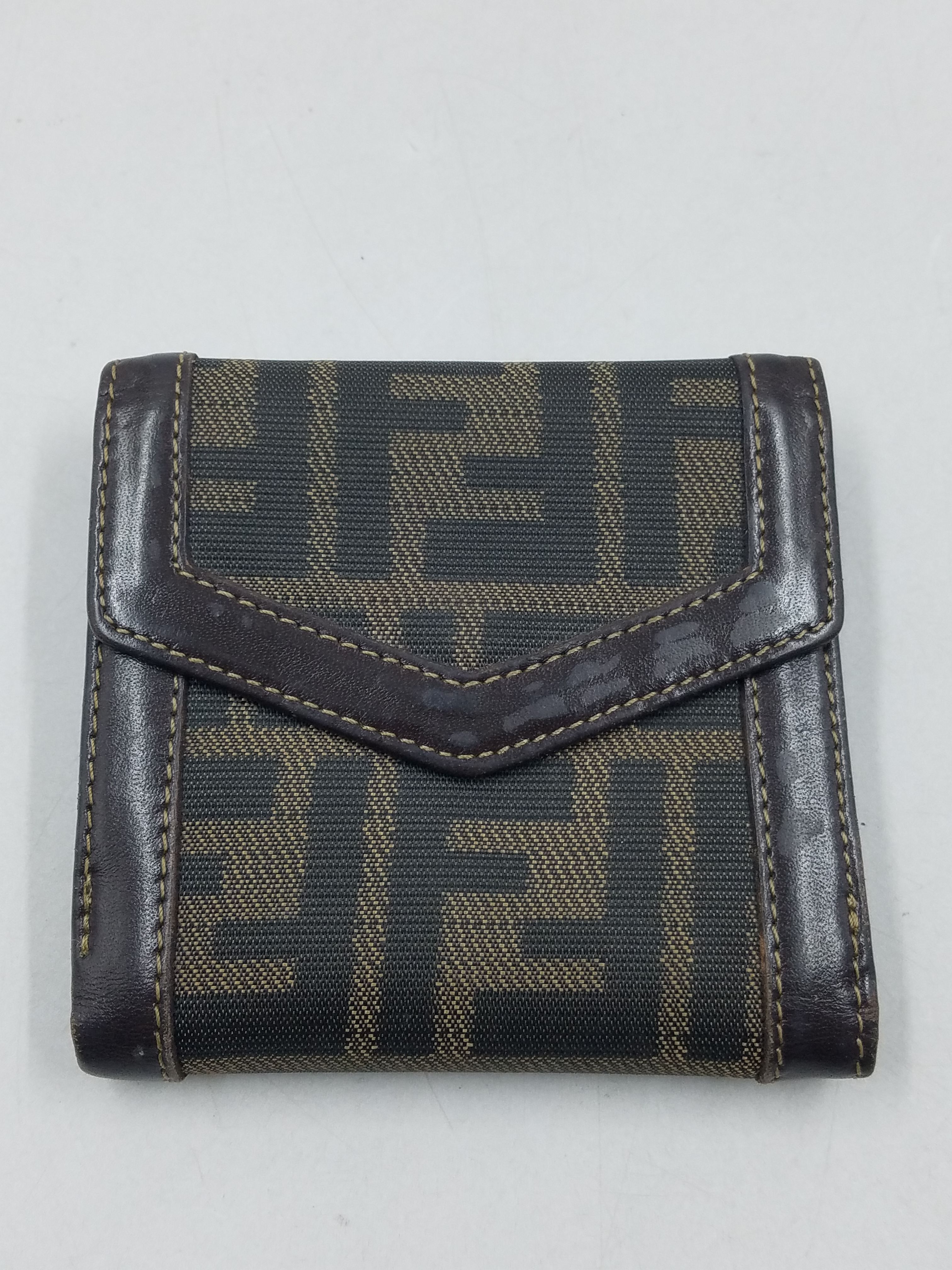 Vintage fendi outlet wallet