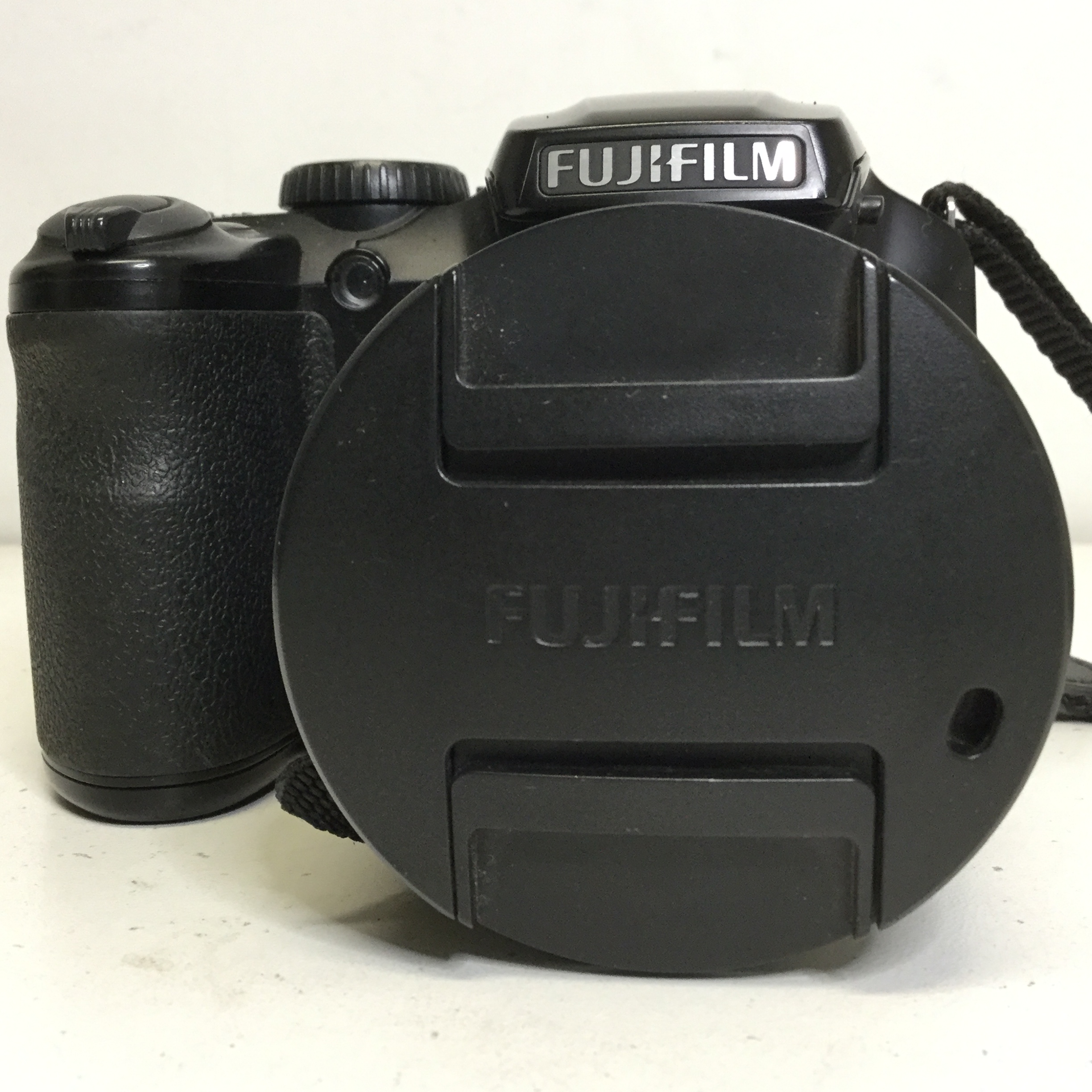 Socialisme kaart kom Buy the Fujifilm FinePix S4850 16MP Compact Digital Camera | GoodwillFinds