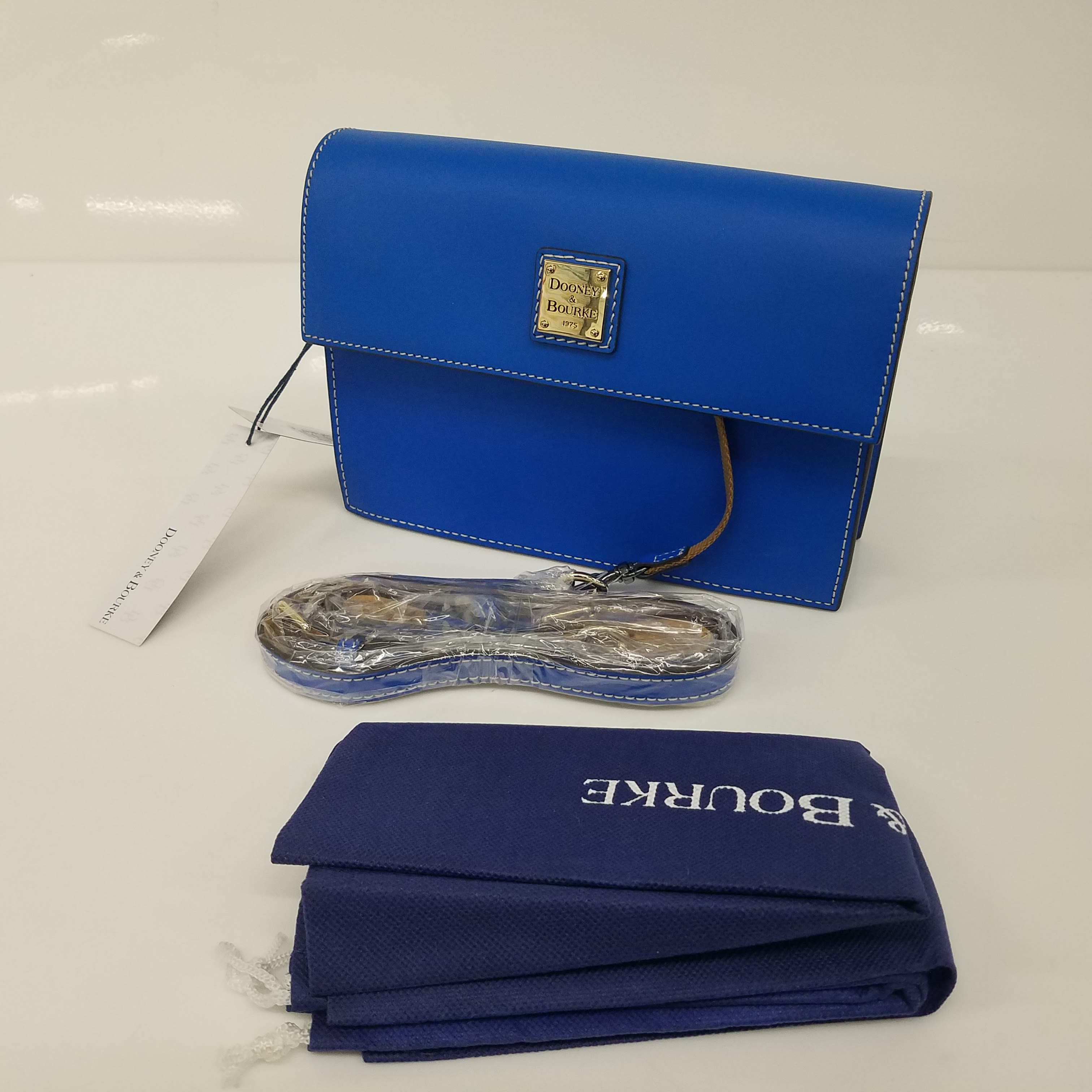 Dooney and bourke online beacon crossbody