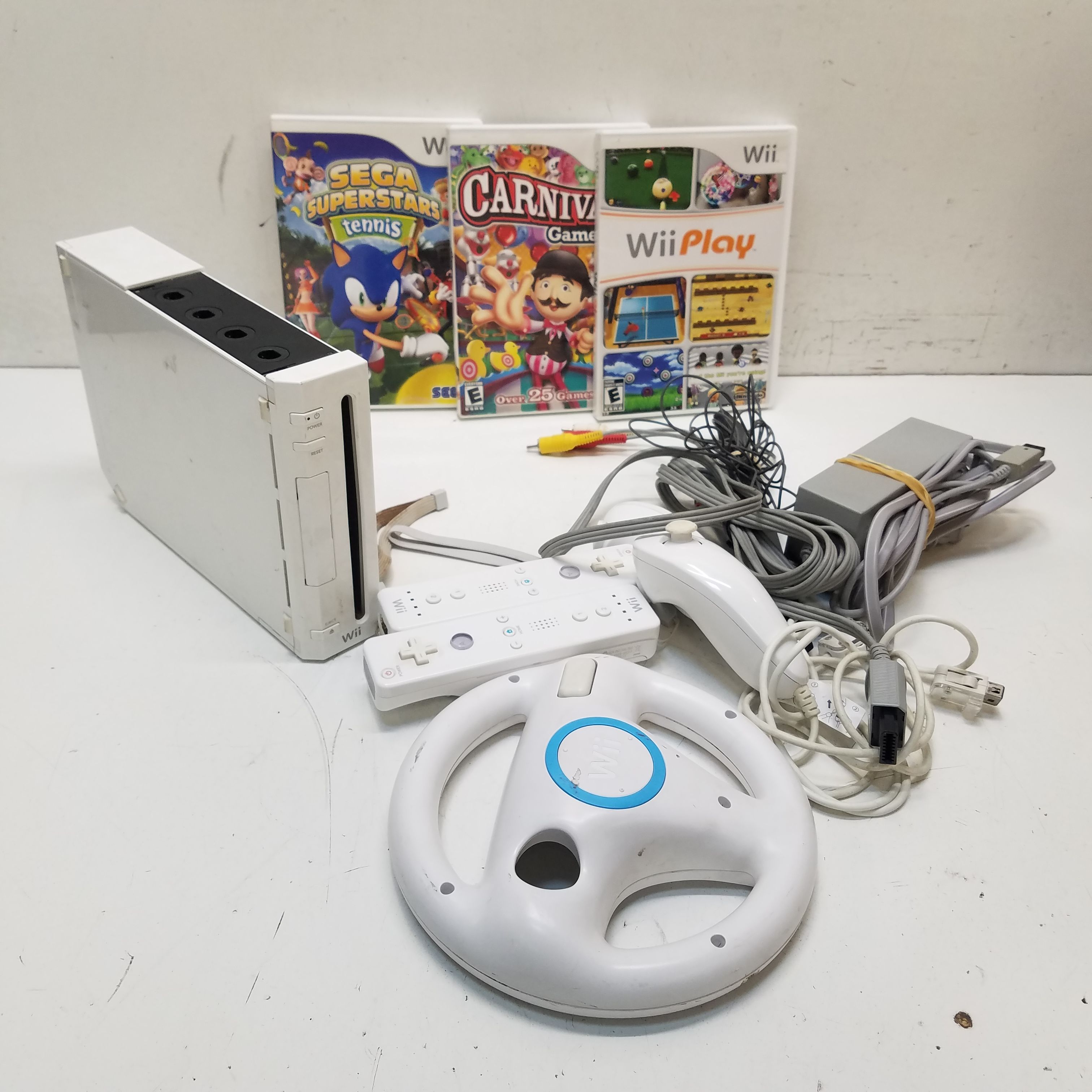 Buy Nintendo Wii Console W/ Game & Accessories for USD 64.99 | GoodwillFinds