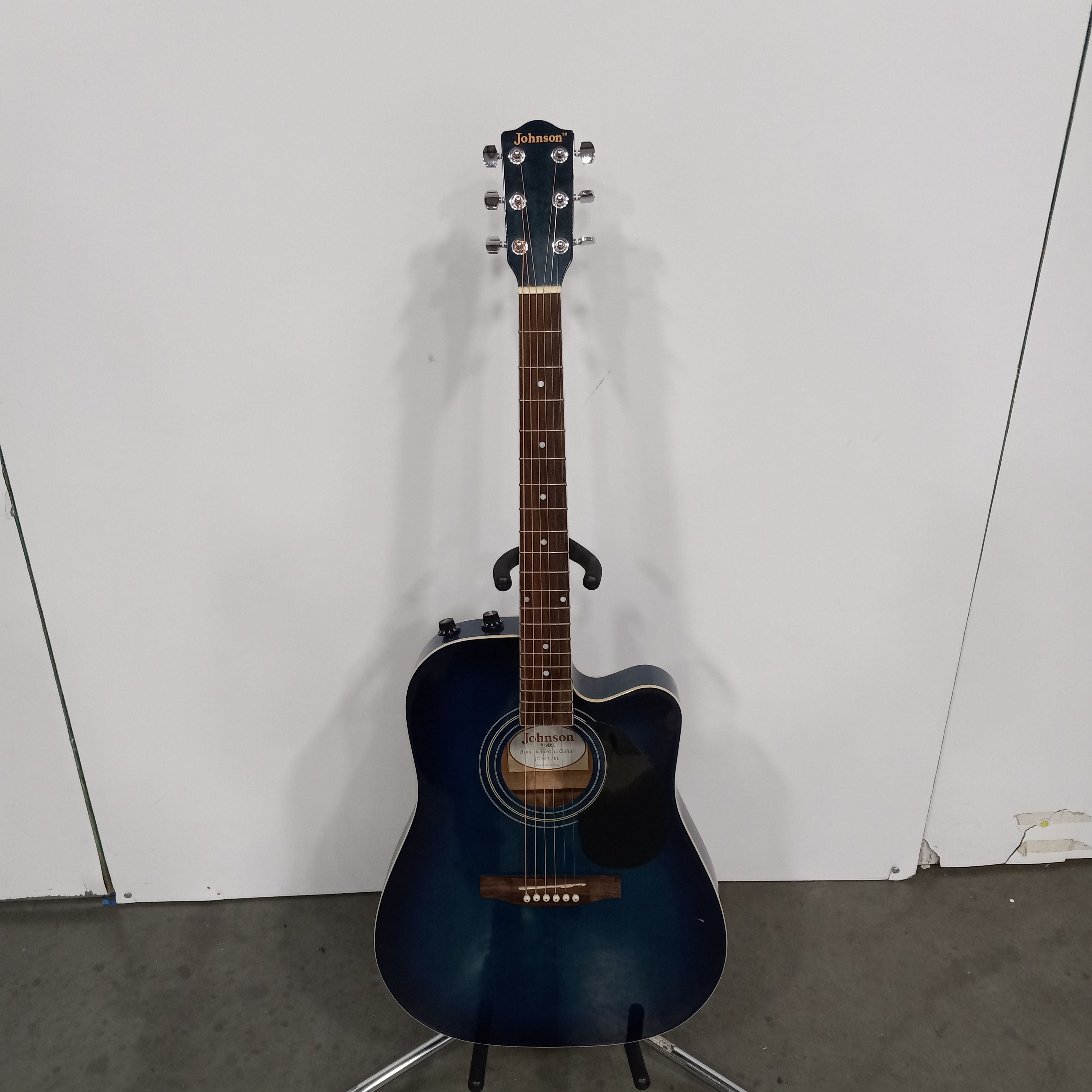Buy Blue Acoustic Johnson Guitar jg-650-tbl for USD 99.99 | GoodwillFinds