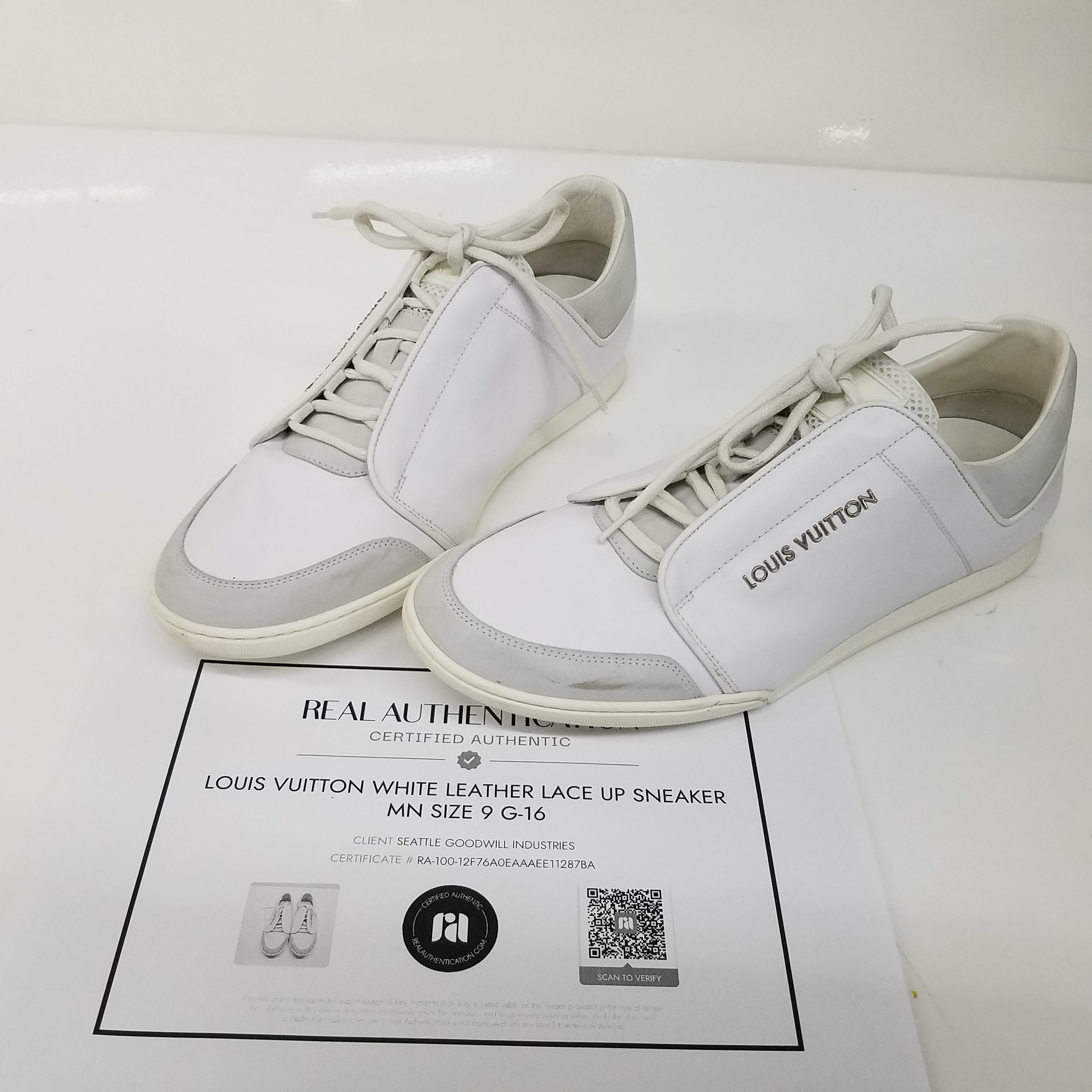 Buy Louis Vuitton LV6 White Leather Lace Up Sneakers Men's Size 9 for USD  399.99 | GoodwillFinds