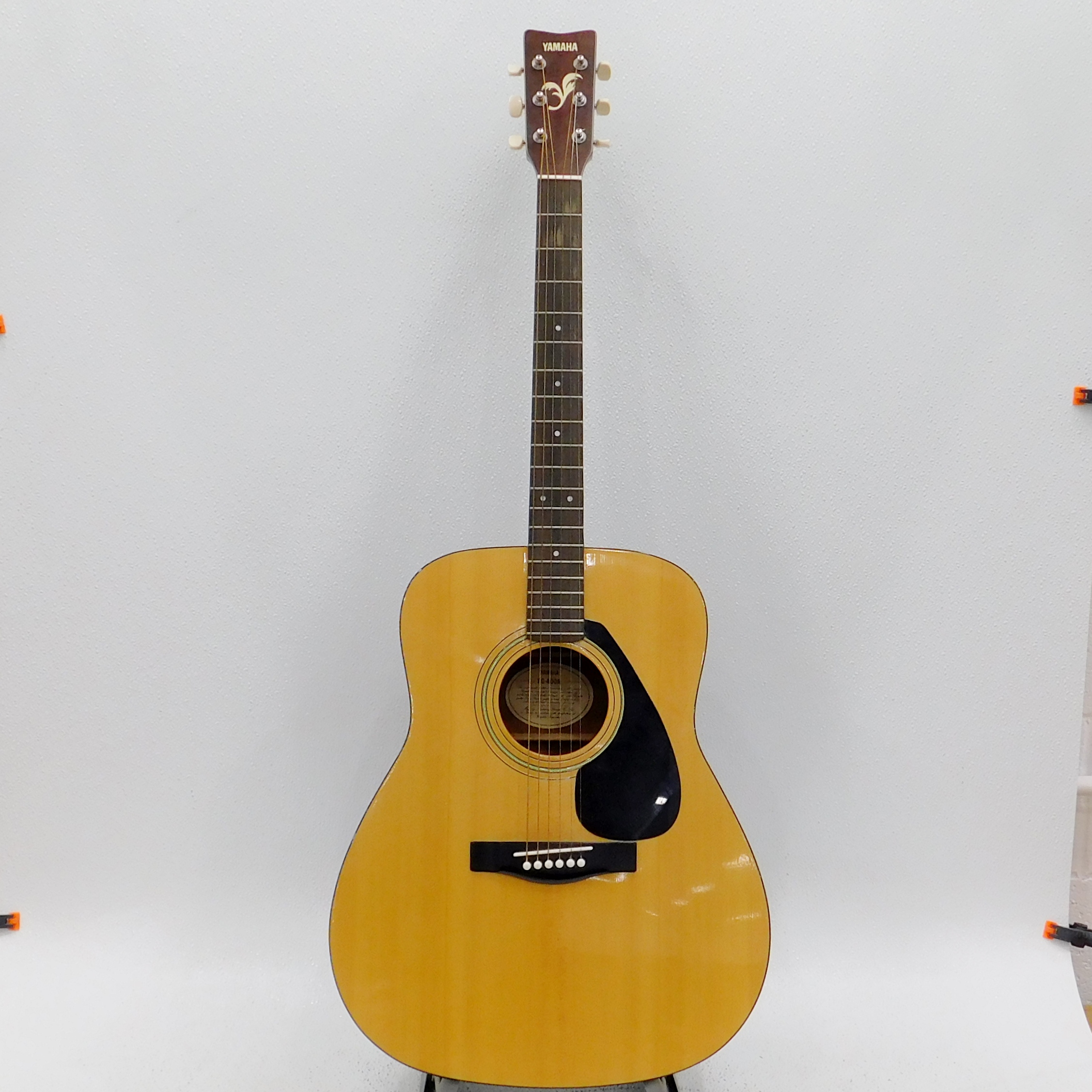 Buy The Yamaha Fg 400a With Case Goodwillfinds 2443