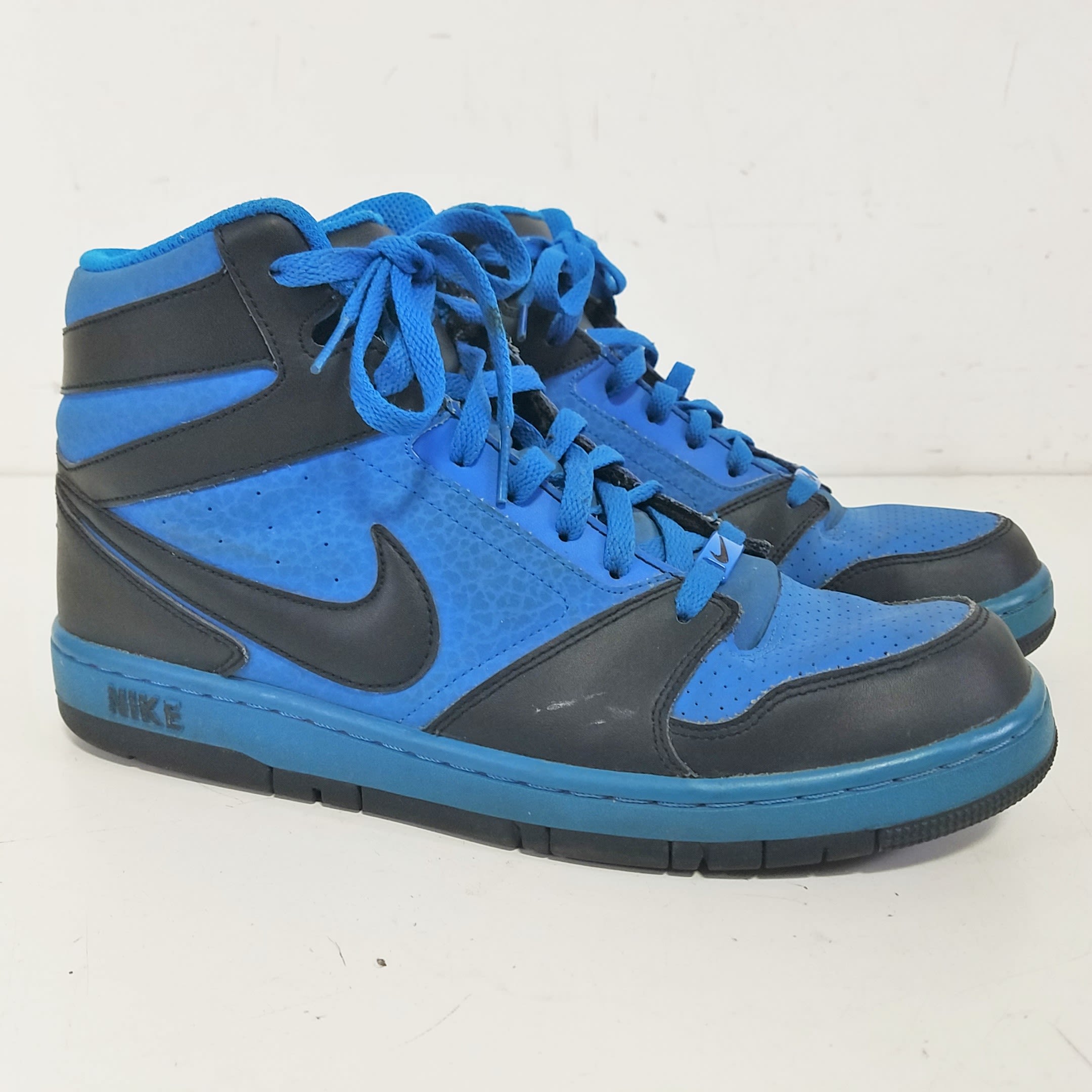 Buy the Nike Prestige IV Black, Blue Sneakers 584614-400 Size 10