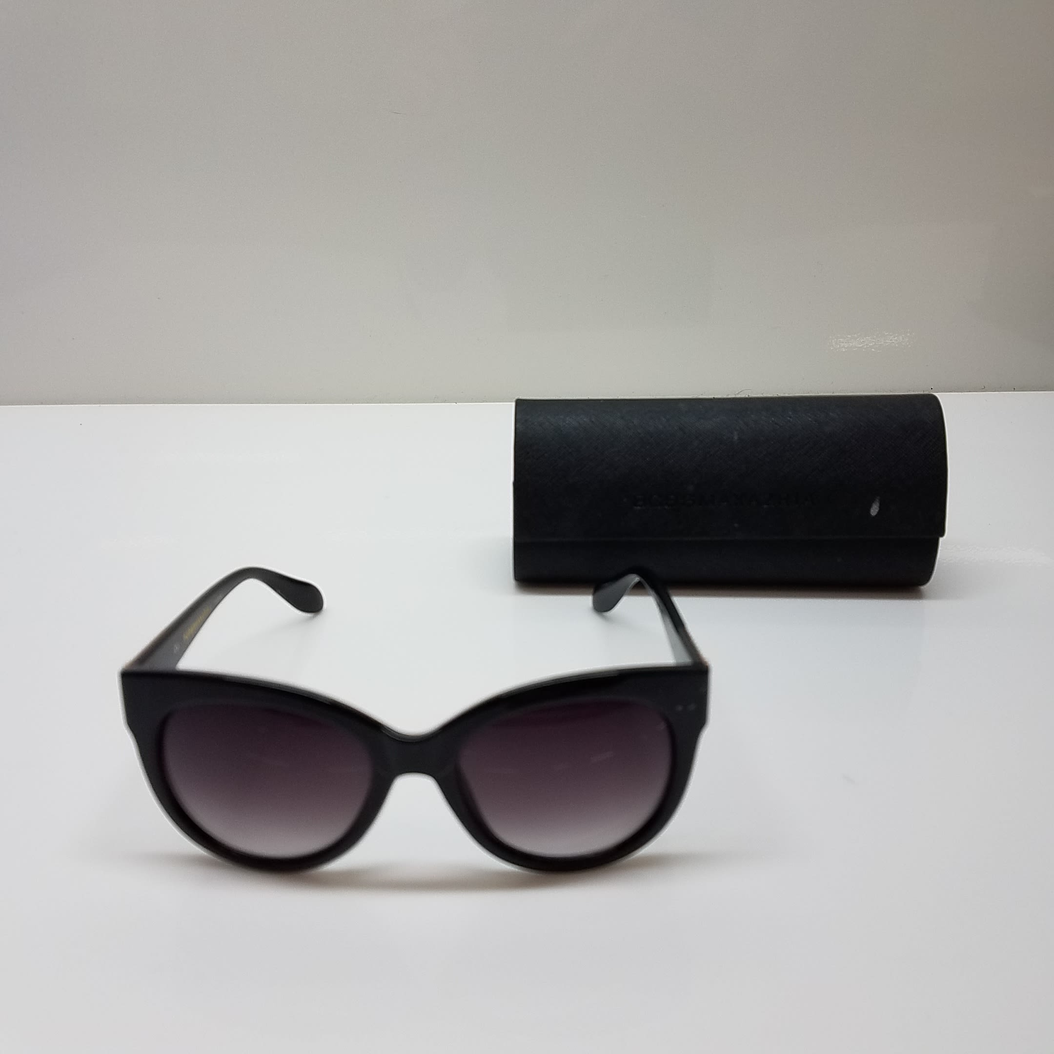 Buy the BCBG MaxAzria Karina Black Sunglasses w Case GoodwillFinds