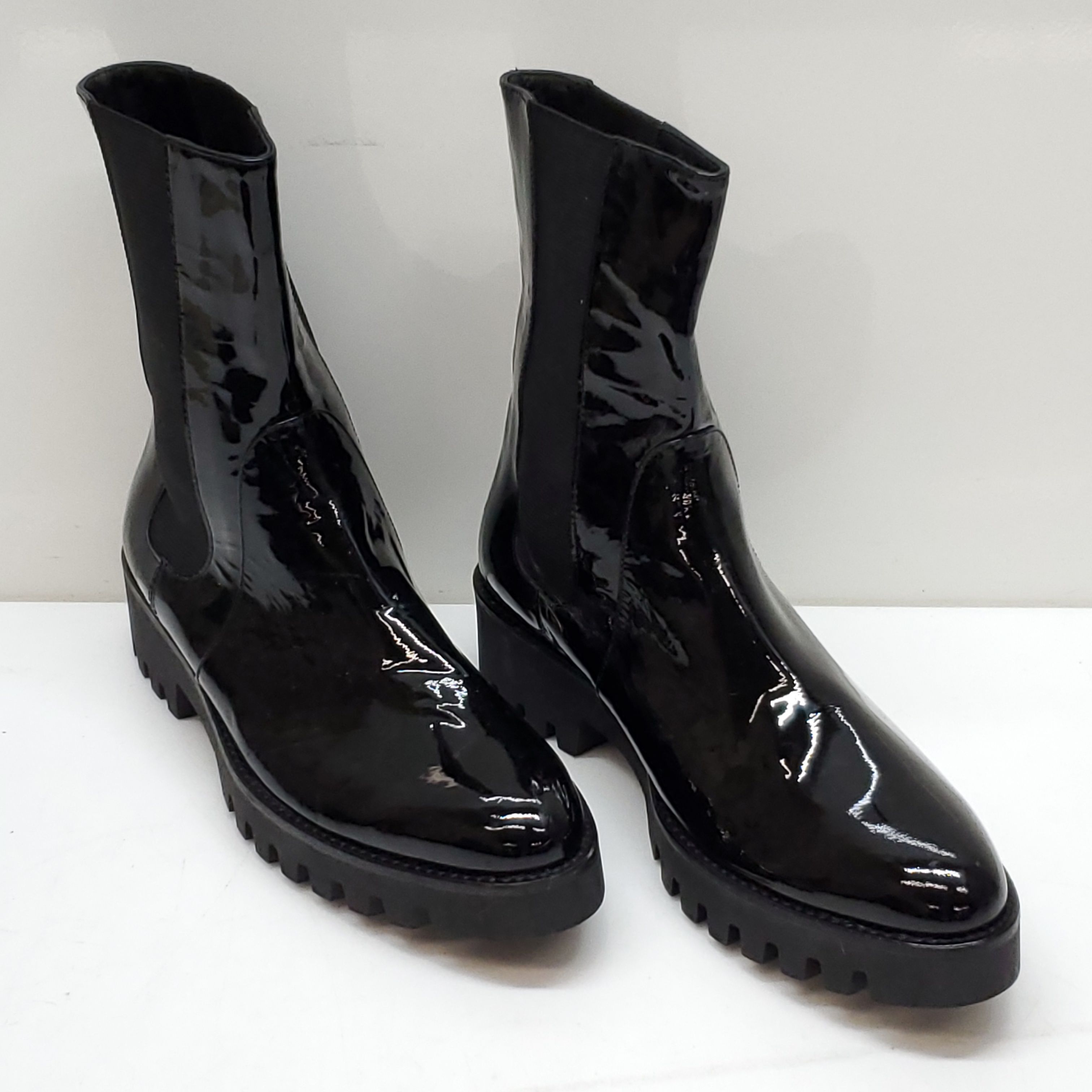 Buy the Theory Chelsea Boot in Patent Leather Size 11 | GoodwillFinds