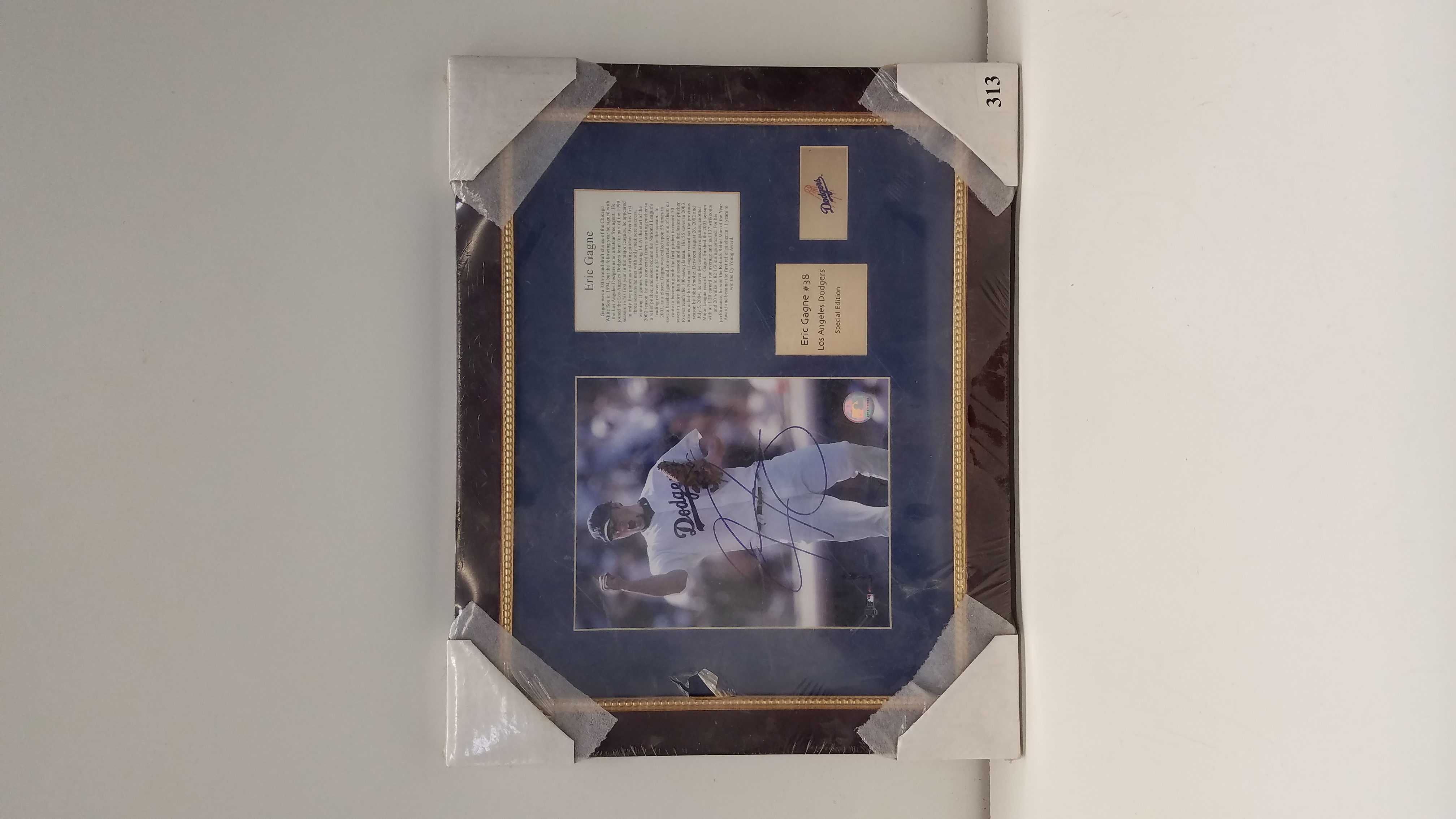 Signed Eric Gagne Photograph - 8x10