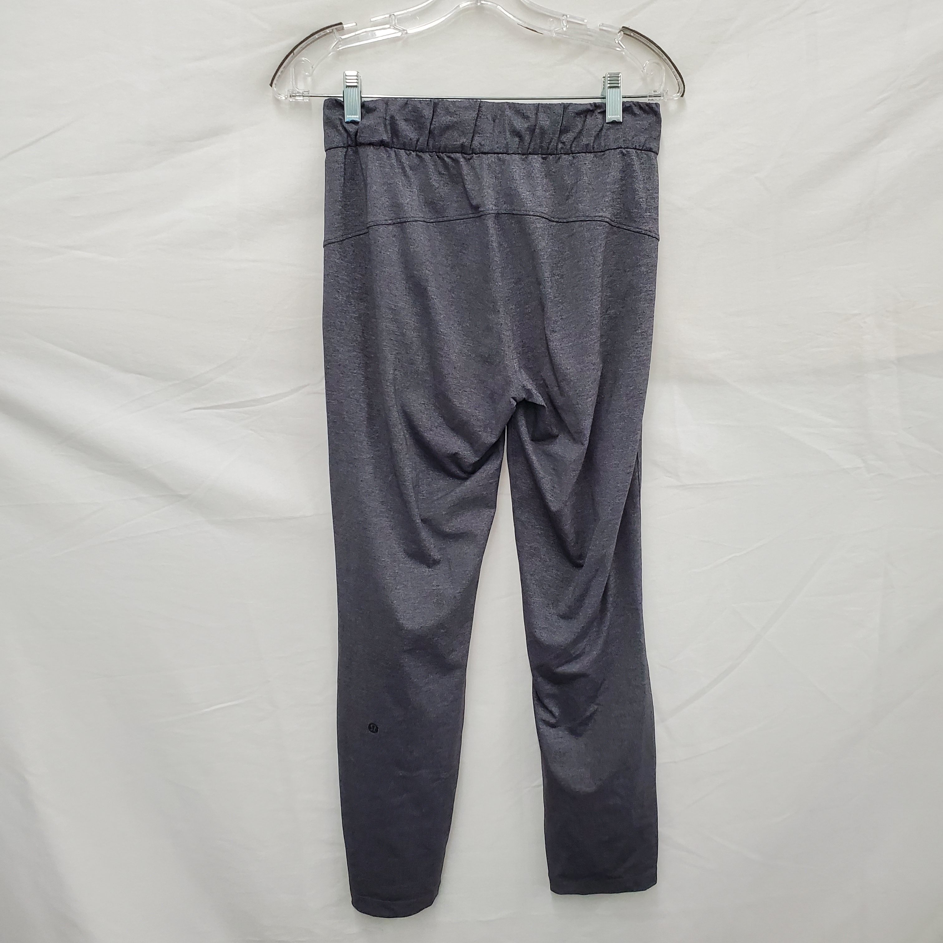 Buy the Lululemon WM's Athletica Heather Gray Yoga Pants w Drawstring Size  4